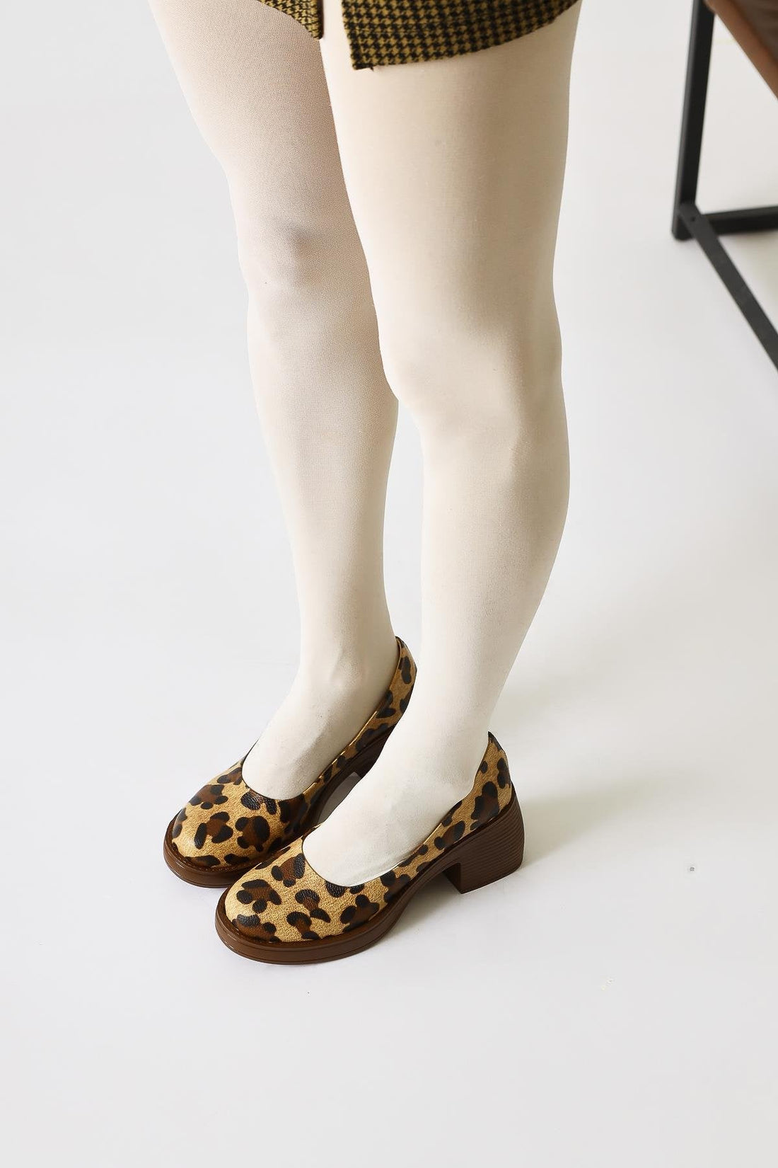 Jeannie – Leopard Patterned Oval-Toe Heeled Everyday Shoe (Women)