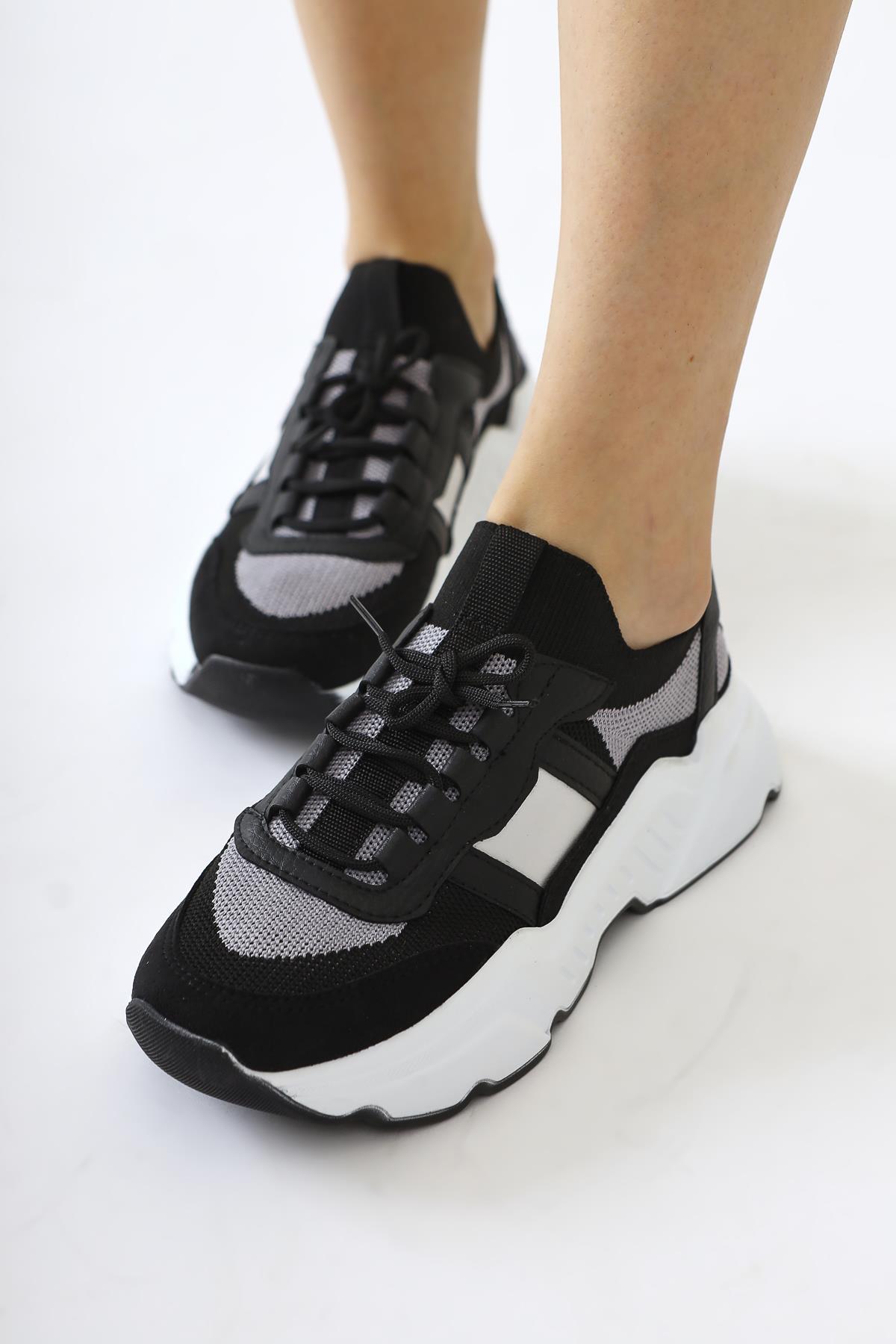 Mireia Black Sneakers with Suede Detail and Weave