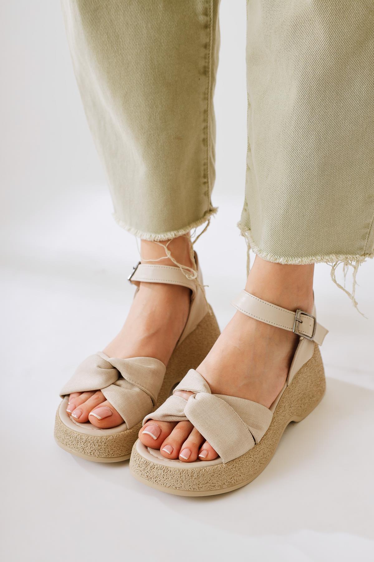 Mastan Beige Chunky Heel Cross Strap Chunky Heel Sandals
