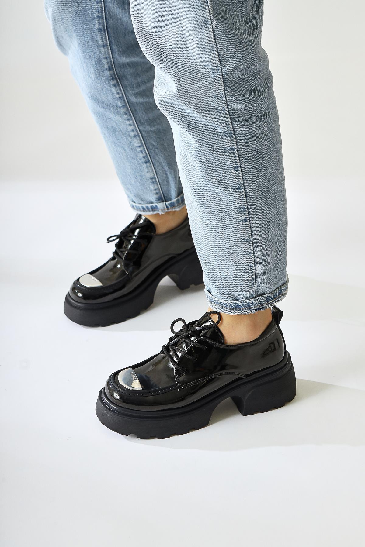 Rod Black Patent Leather Moccasin with Metallic Toe