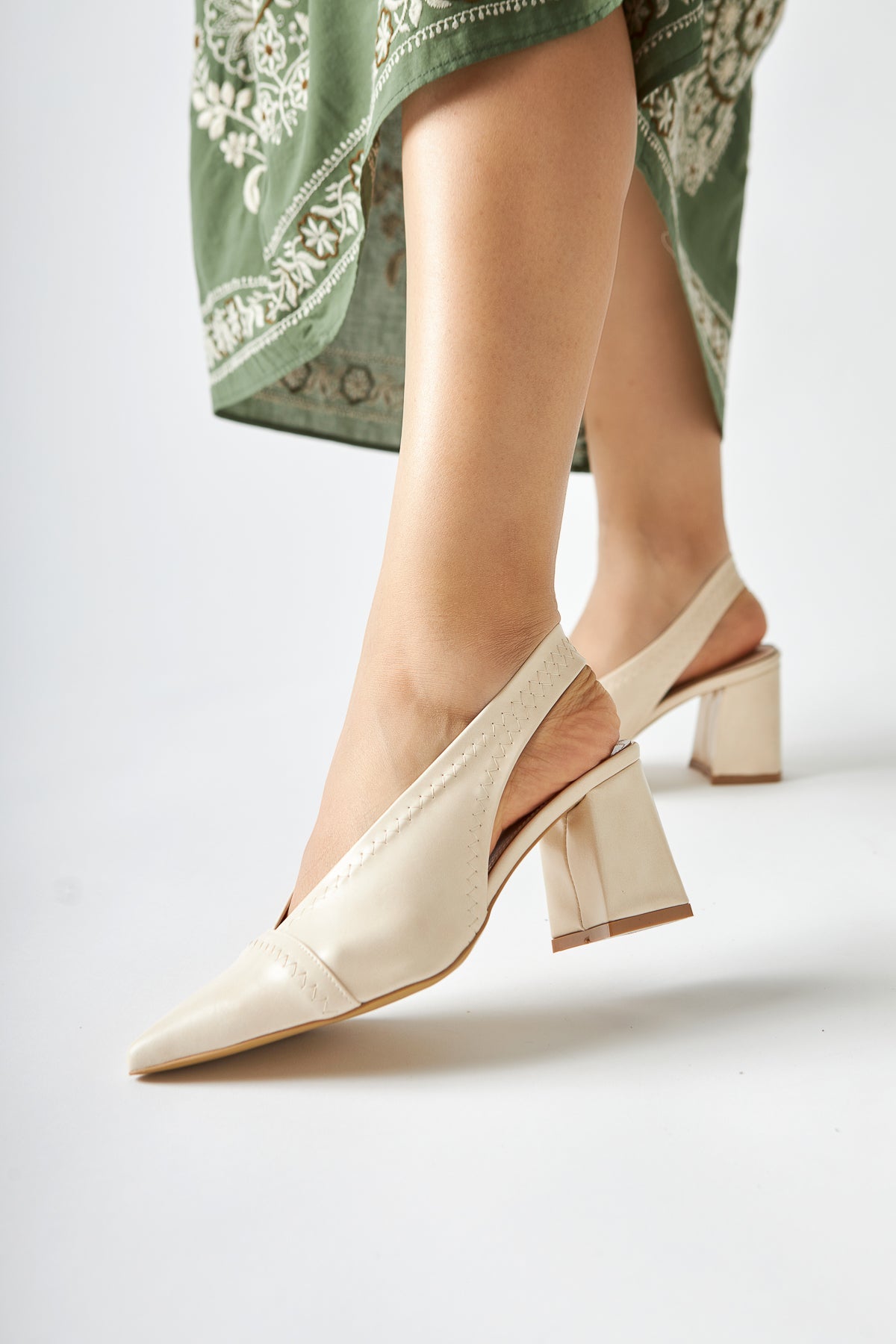 Essie Ecru Pointed Toe Elastic Stitch Detail Thick Heel Women's Shoes