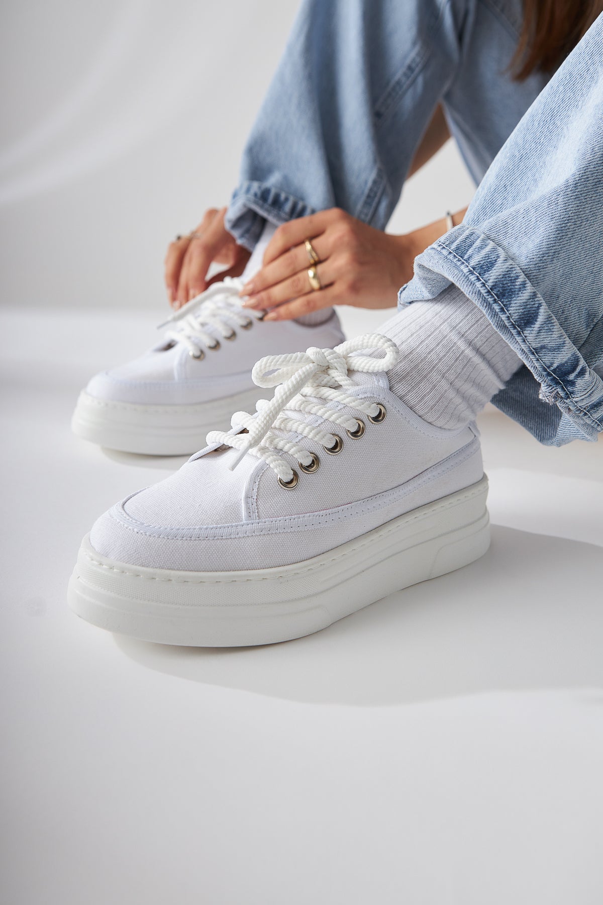 Sassa White High Sole Lace-Up Women’s Sneakers