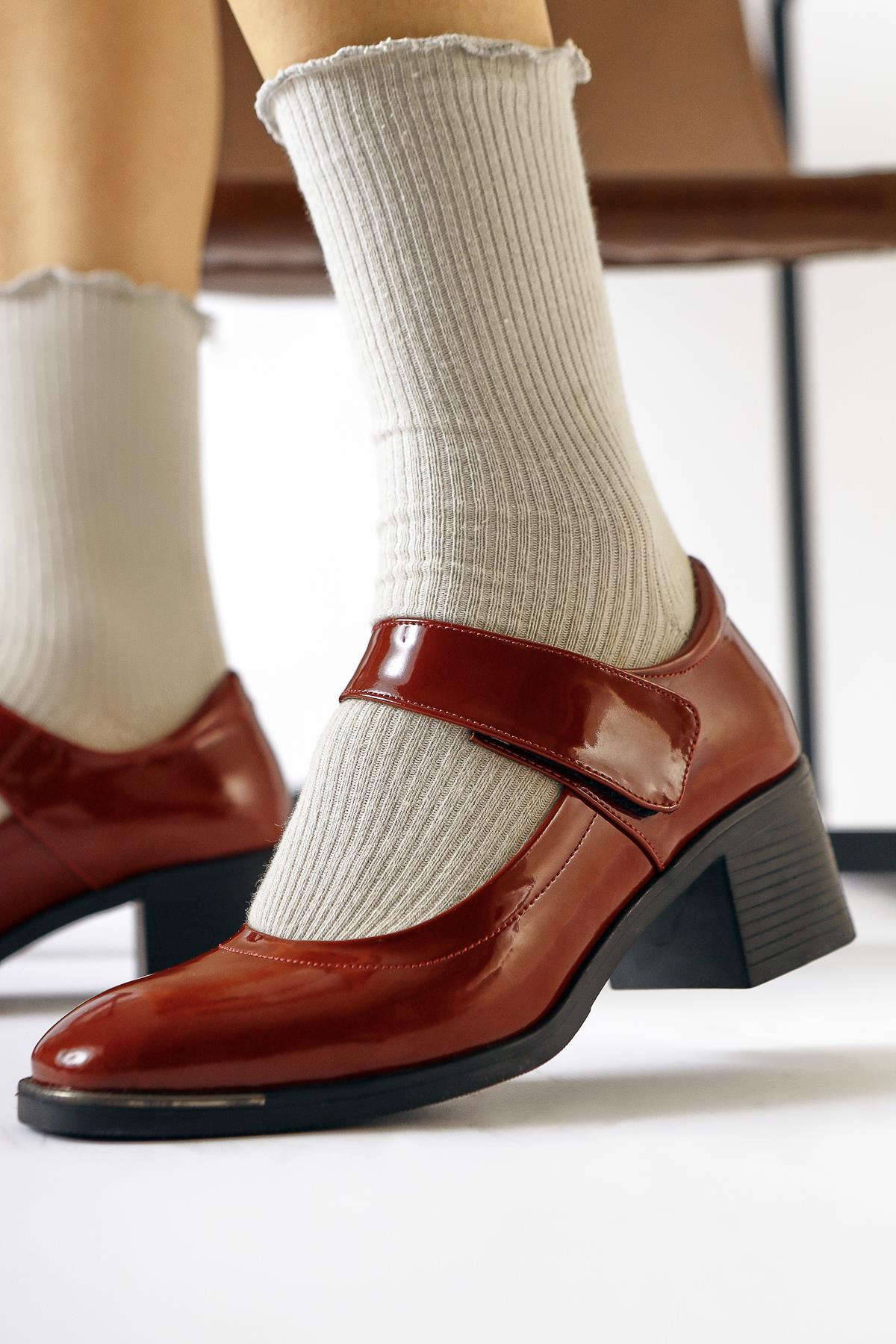 Rosaria Burgundy Patent Leather Single Strap Low-Cut Everyday Shoe