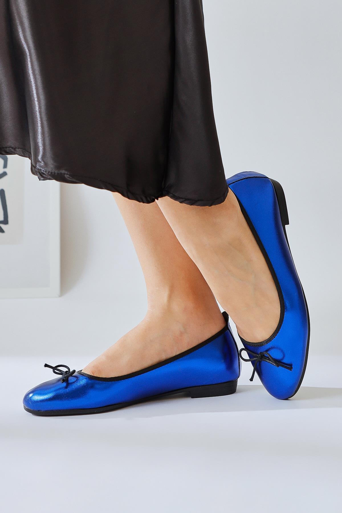 Sille – Royal Blue Crinkled Leather-Look Vegan Material Bow-Detail Ballet Flat (Women)