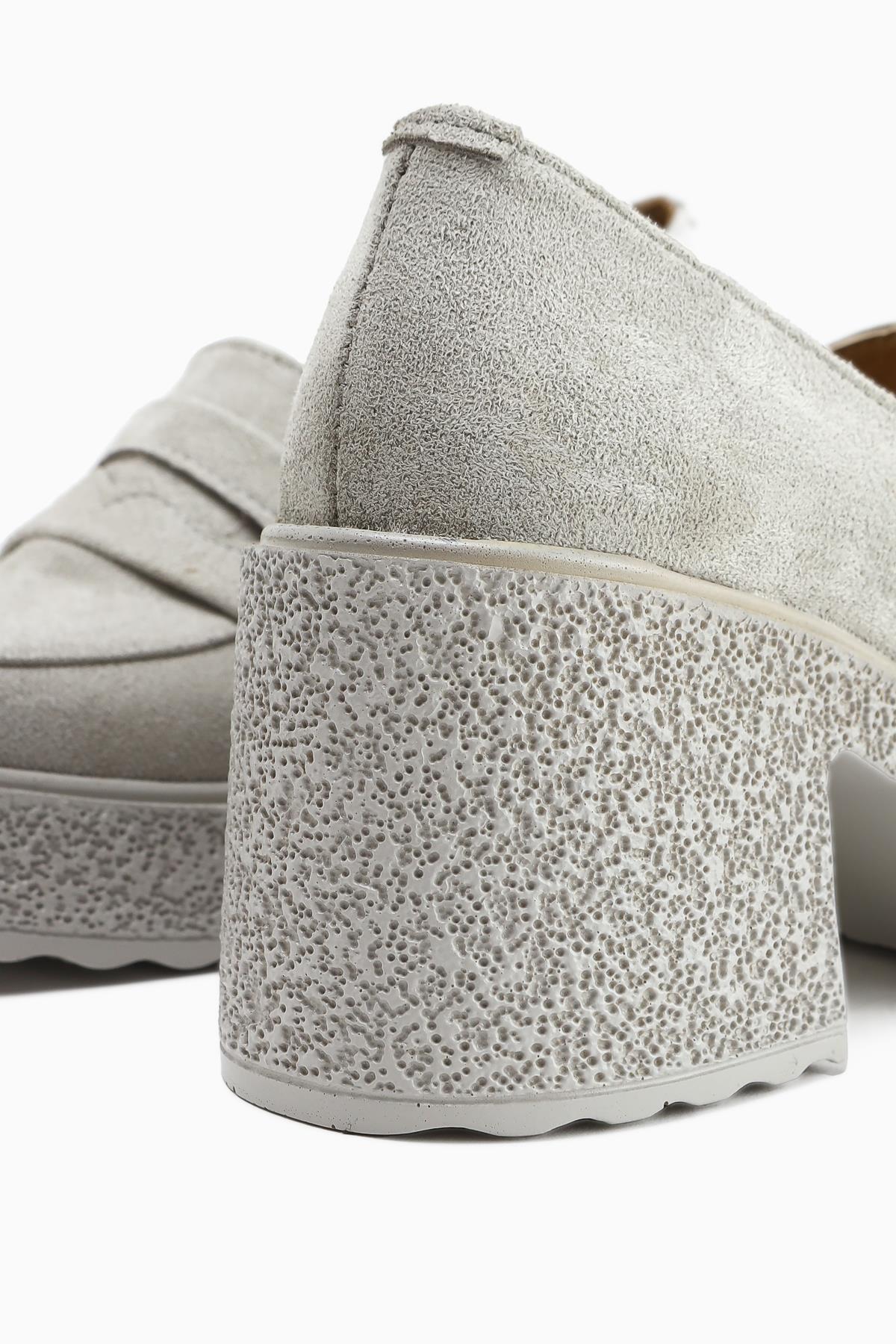 Boi Gray Suede Platform Everyday Women's Shoe