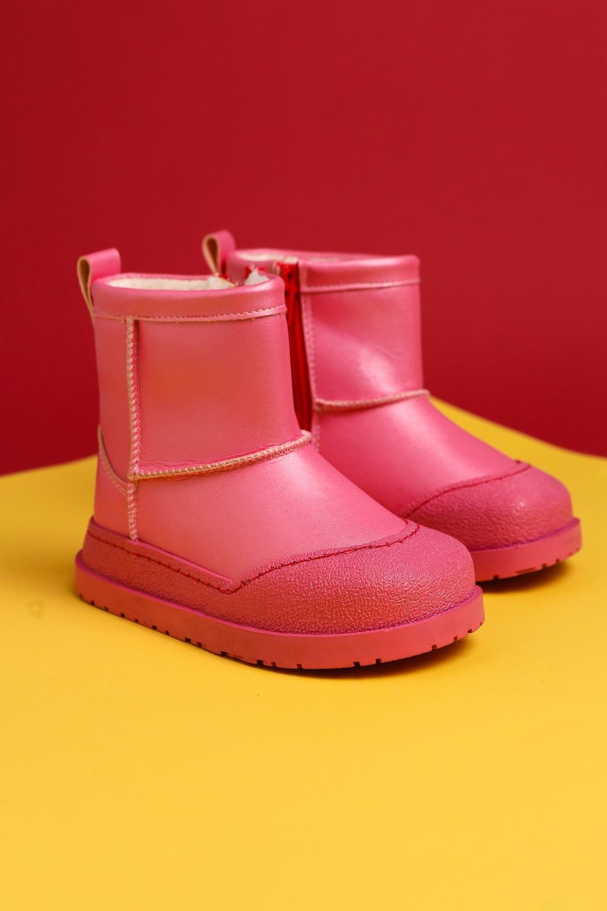 Jasmin Fuchsia Boots with Reverse Stitching and Fur Lining for Kids