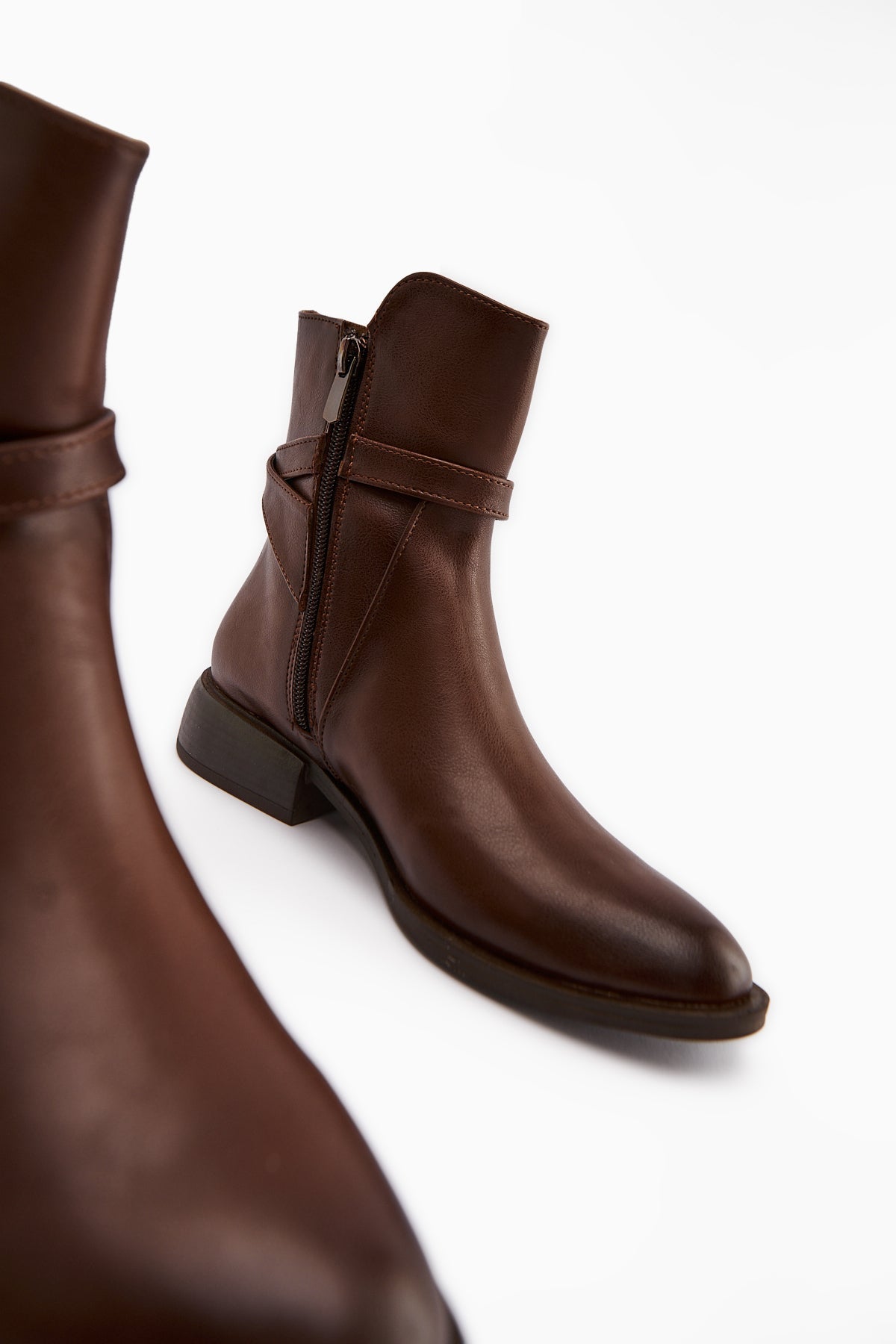 Tinna – Cognac Buckle-Detail Boot (Women)