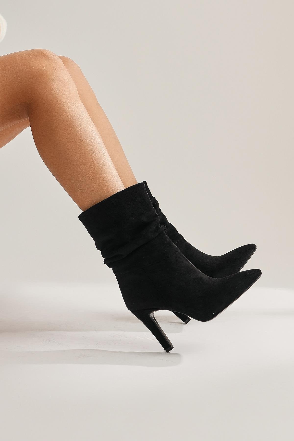 Wilma – Black Suede Gusseted Slim Heel Boot (Women)