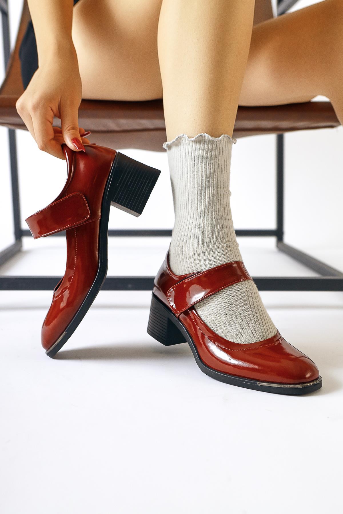 Rosaria Burgundy Patent Leather Single Strap Low-Cut Everyday Shoe