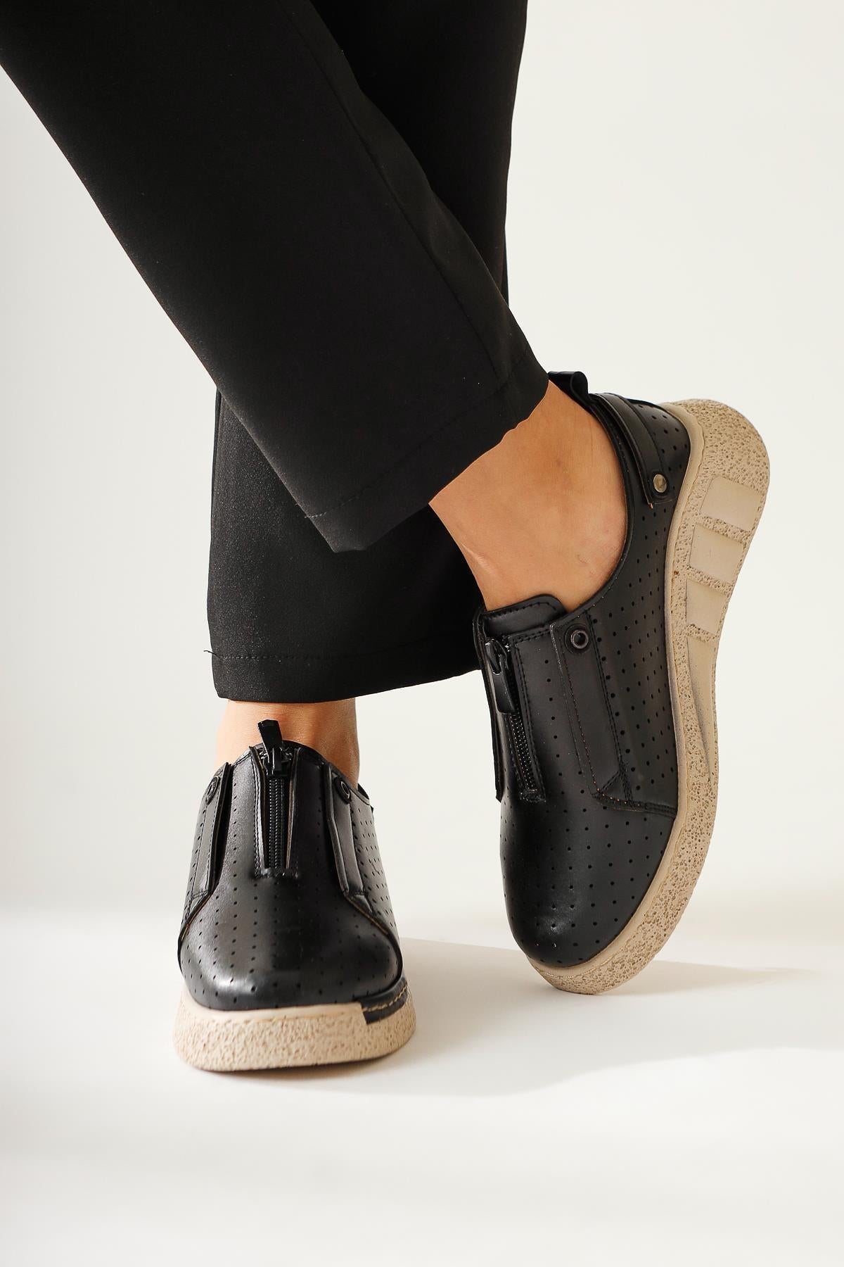 Melonie – Black Laser-Cut Zippered Everyday Shoe