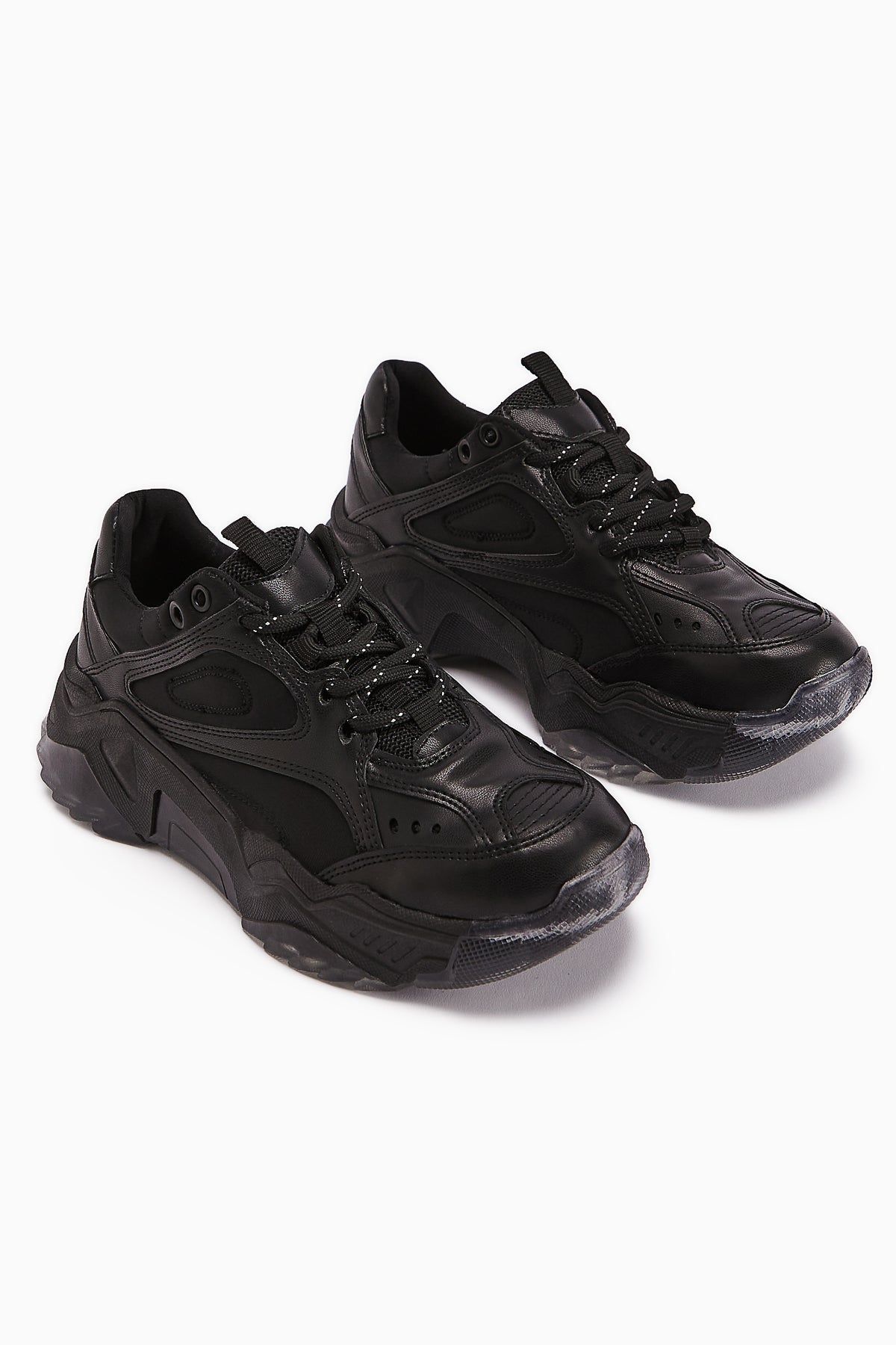 Erla – Black Thick-Sole Lace-Up Sneaker (Women)