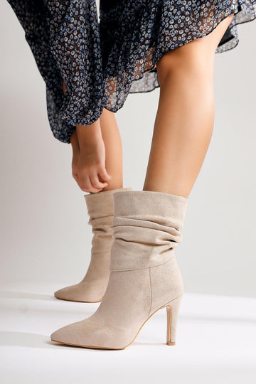 Wilma – Nude Suede Gusseted Slim Heel Boot (Women)