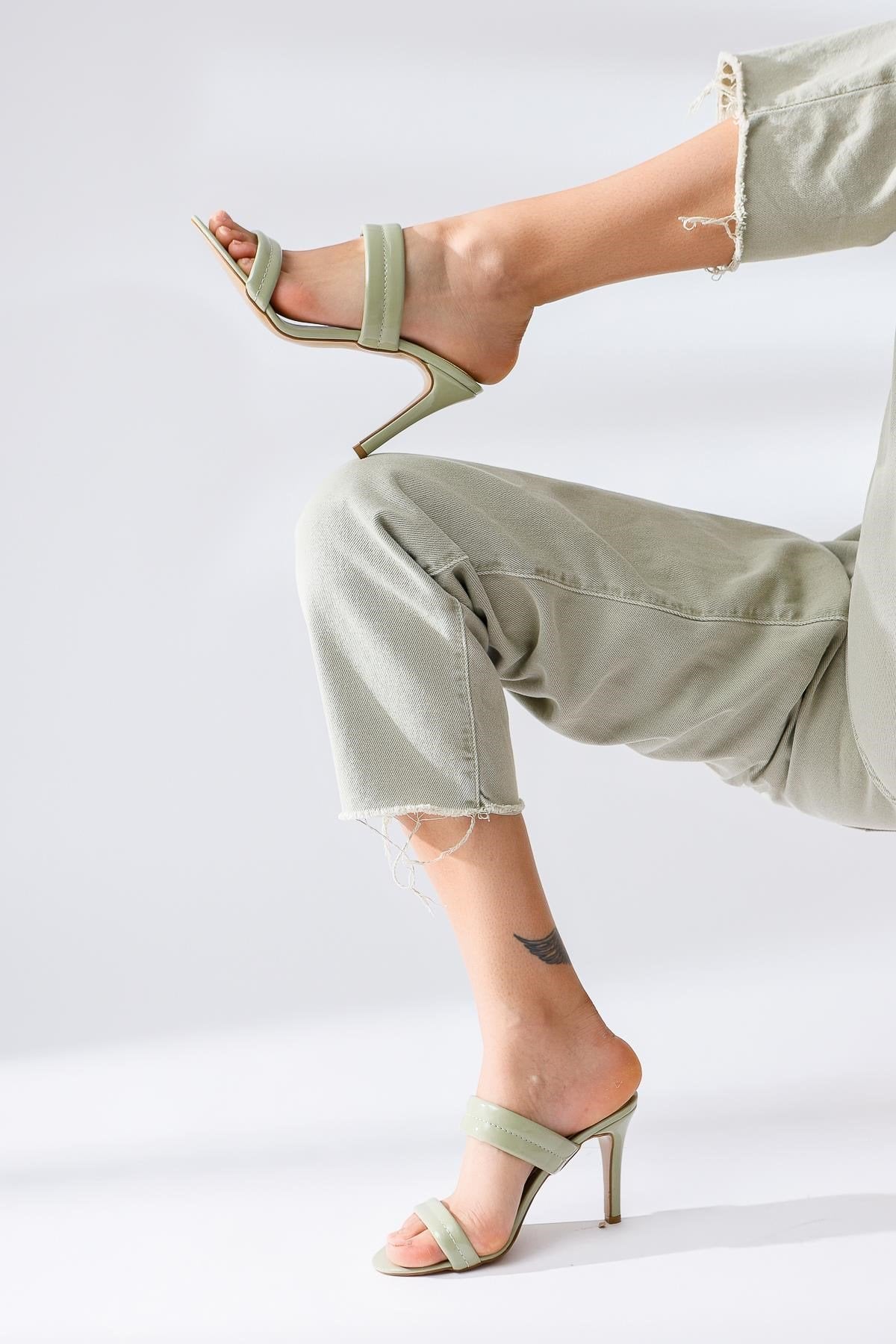 Rhoda – Mint Oval-Toe Strapped Heeled Slide (Women)
