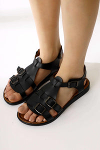 Desta Genuine Leather Black Buckle Detailed Sandals