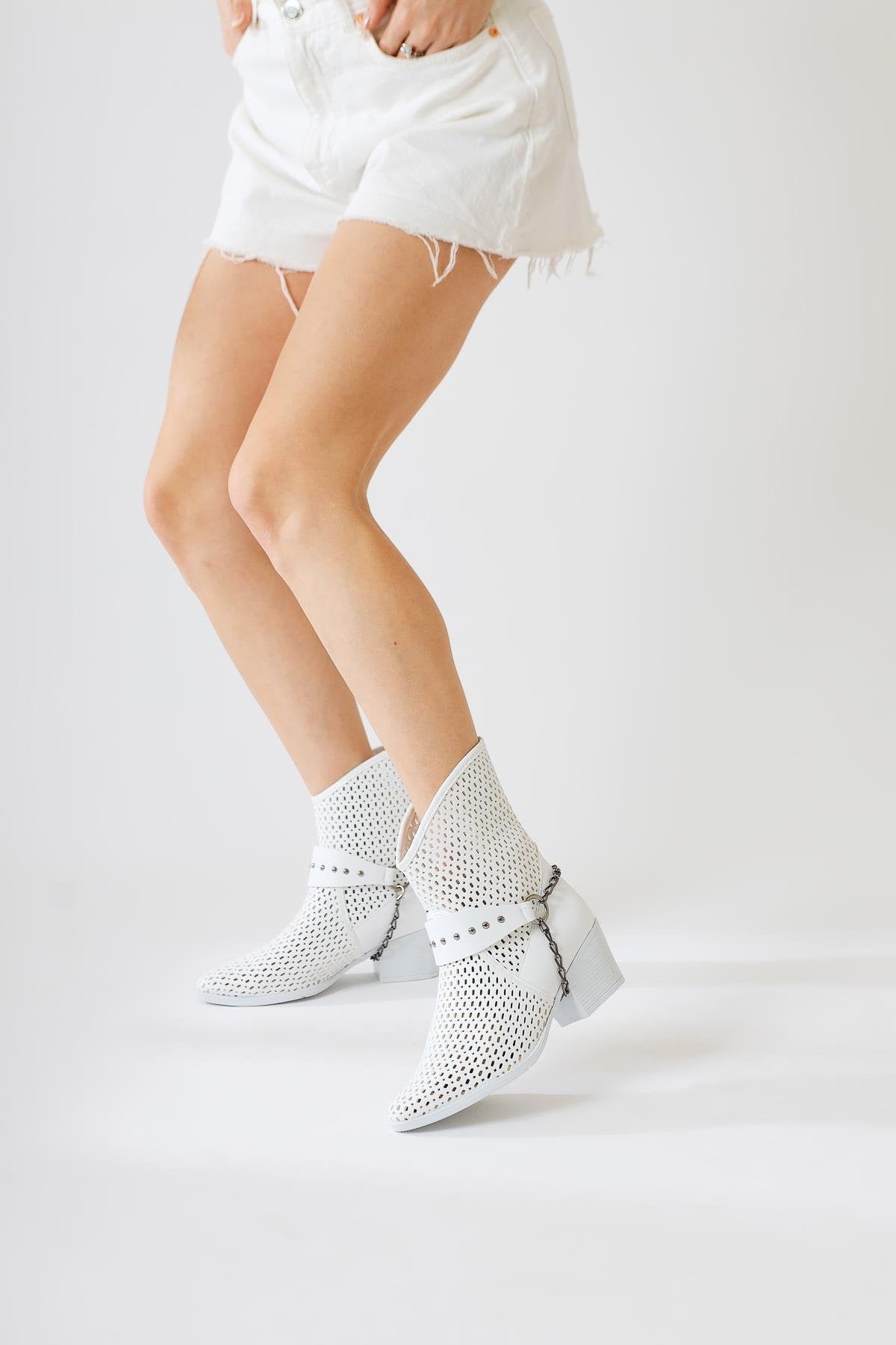Olinda – White Laser-Cut Pointed-Toe Chain-Detail Summer Western Boot (Women)