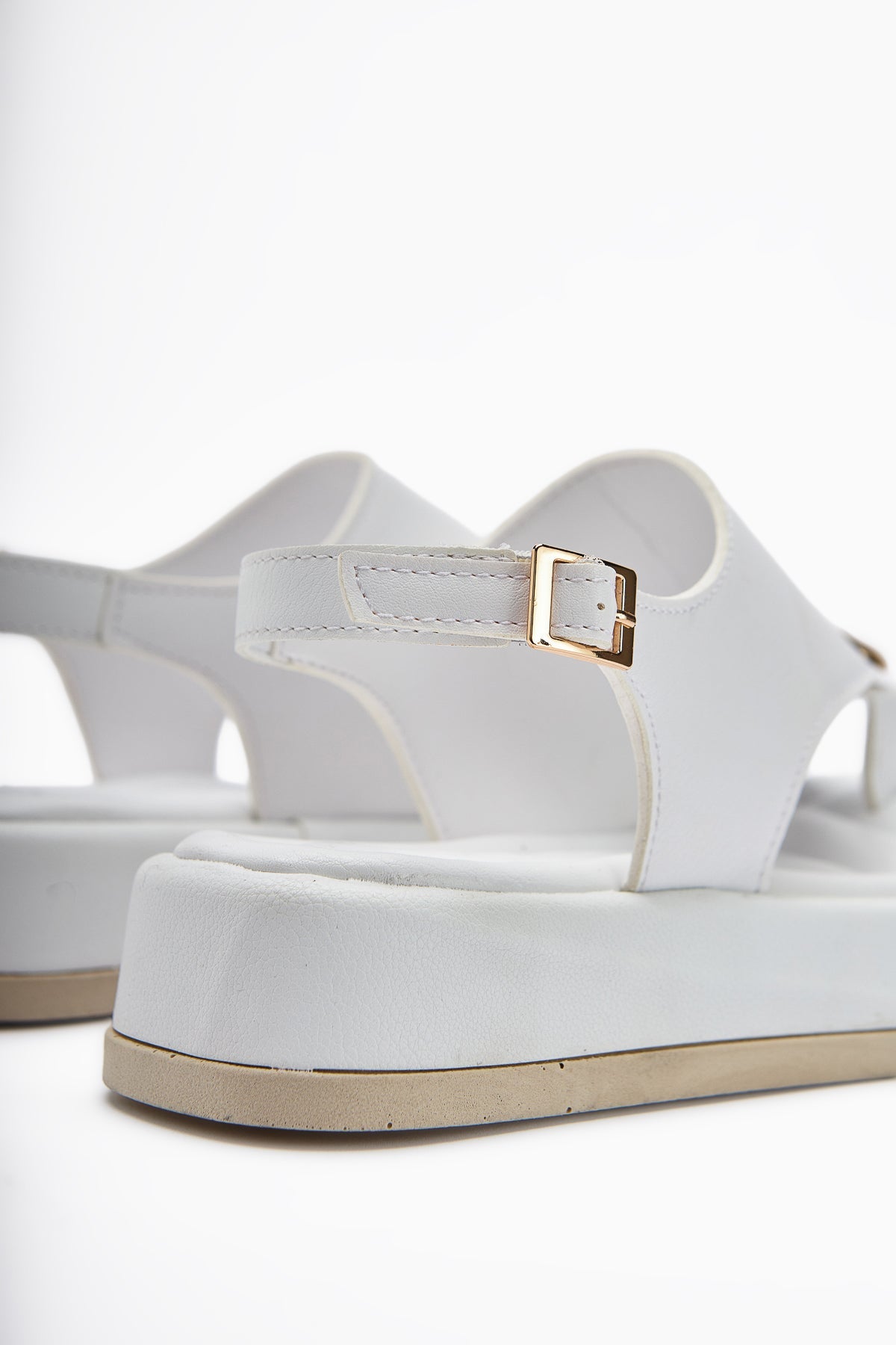 Troya White Toe-Post Buckled Women's Sandals