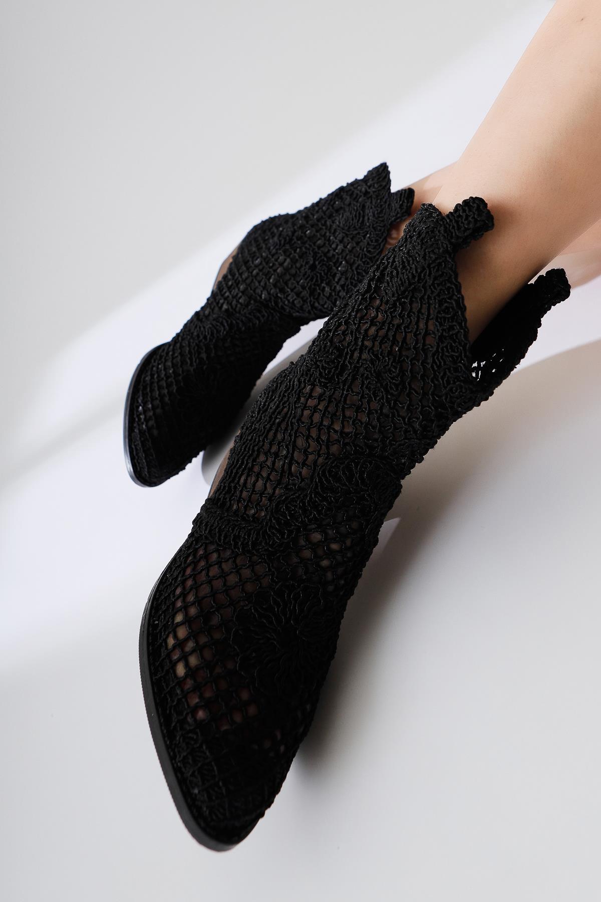 Tersa – Black Short-Shaft Woven Lace Floral-Detail Cowboy Summer Boot (Women)