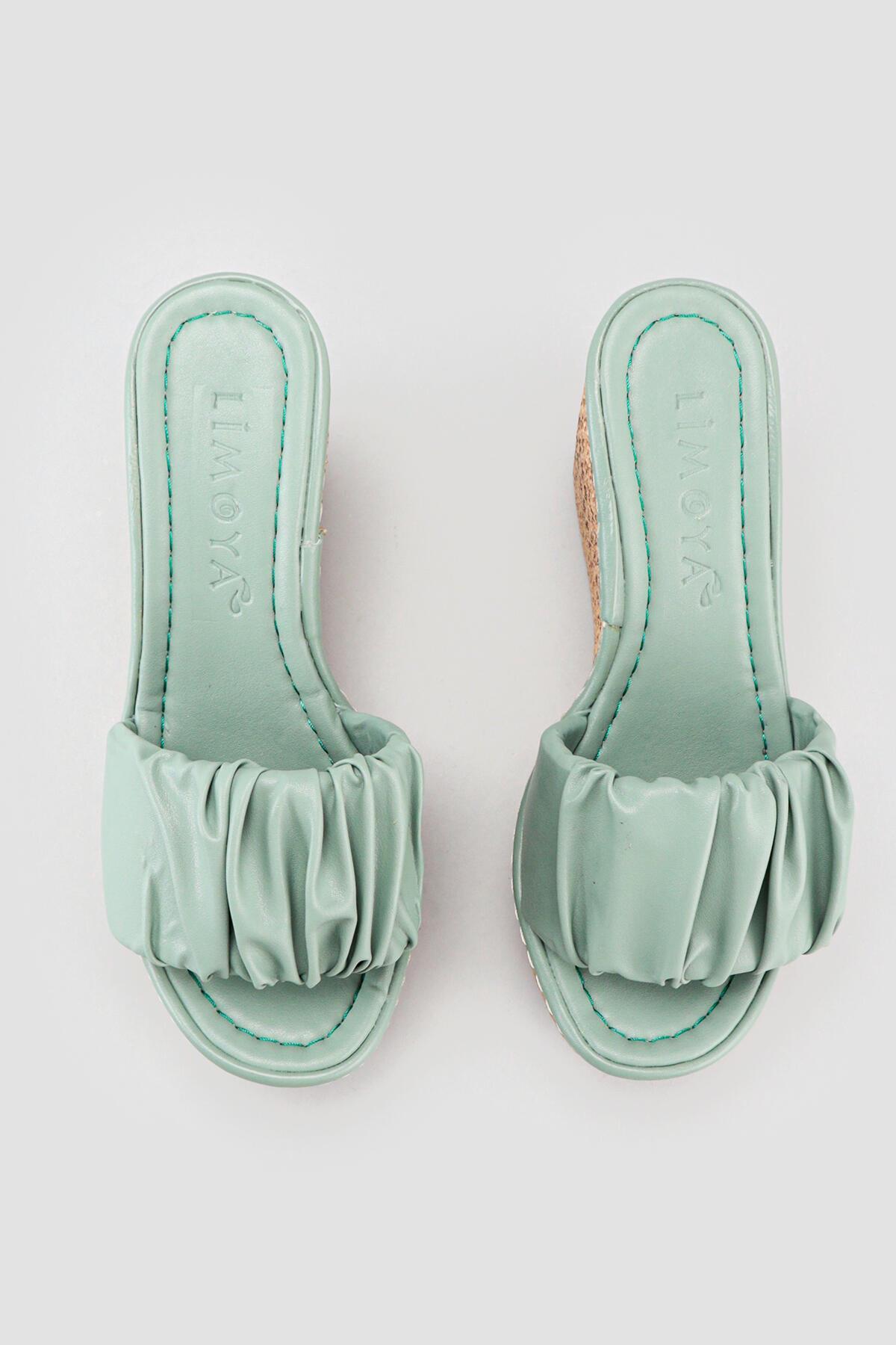 Danielle – Green Straw-Look Sole Slide