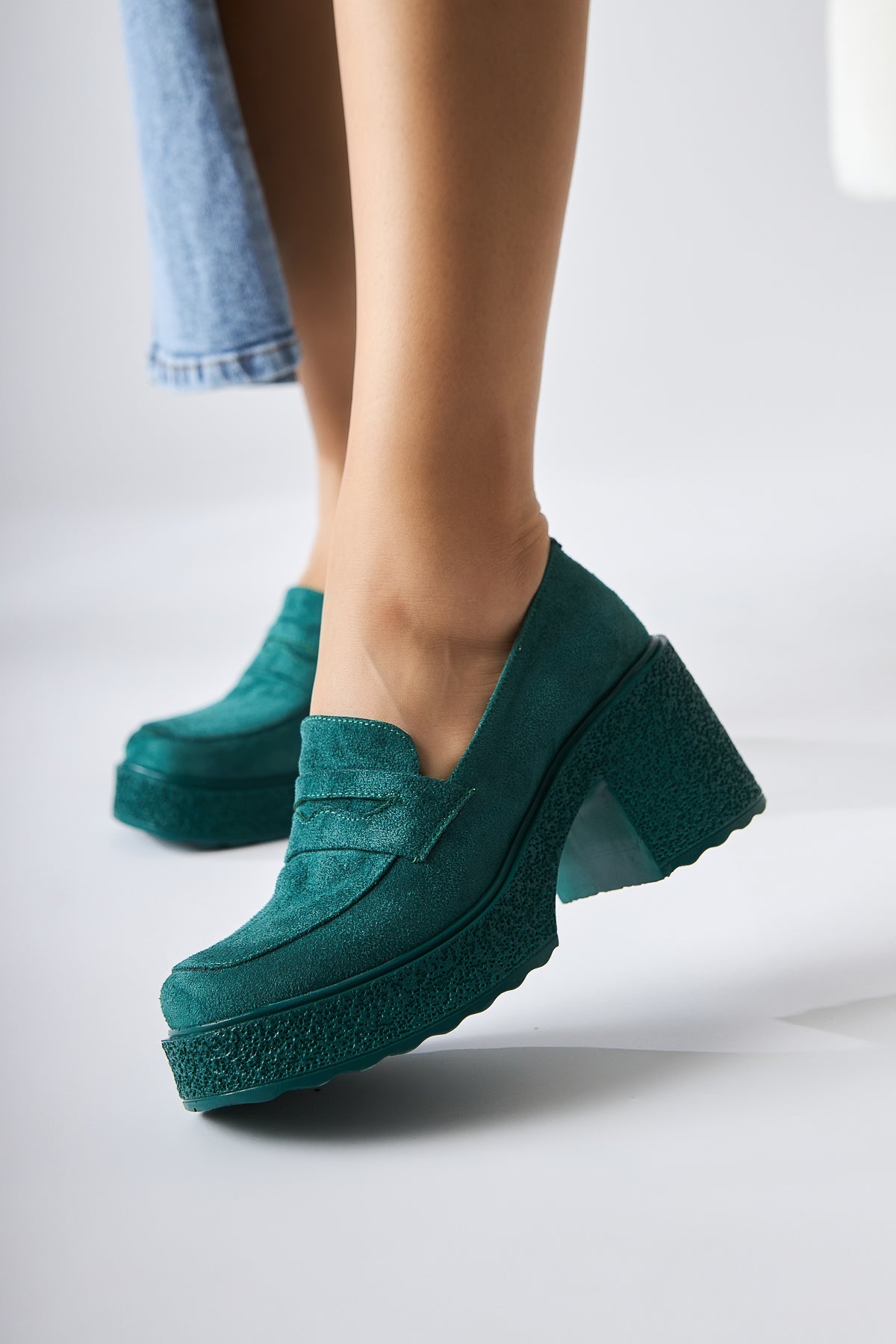 Boi – Green Suede Platform Everyday Shoe (Women)