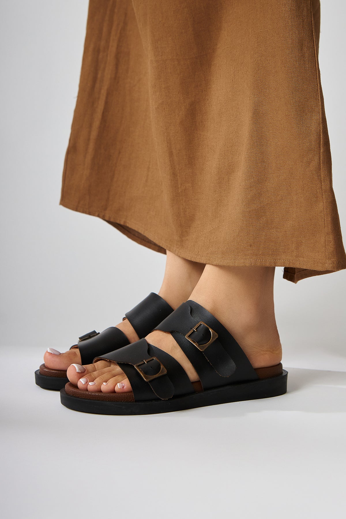 Soha Black Double Strap Flat Women’s Slippers