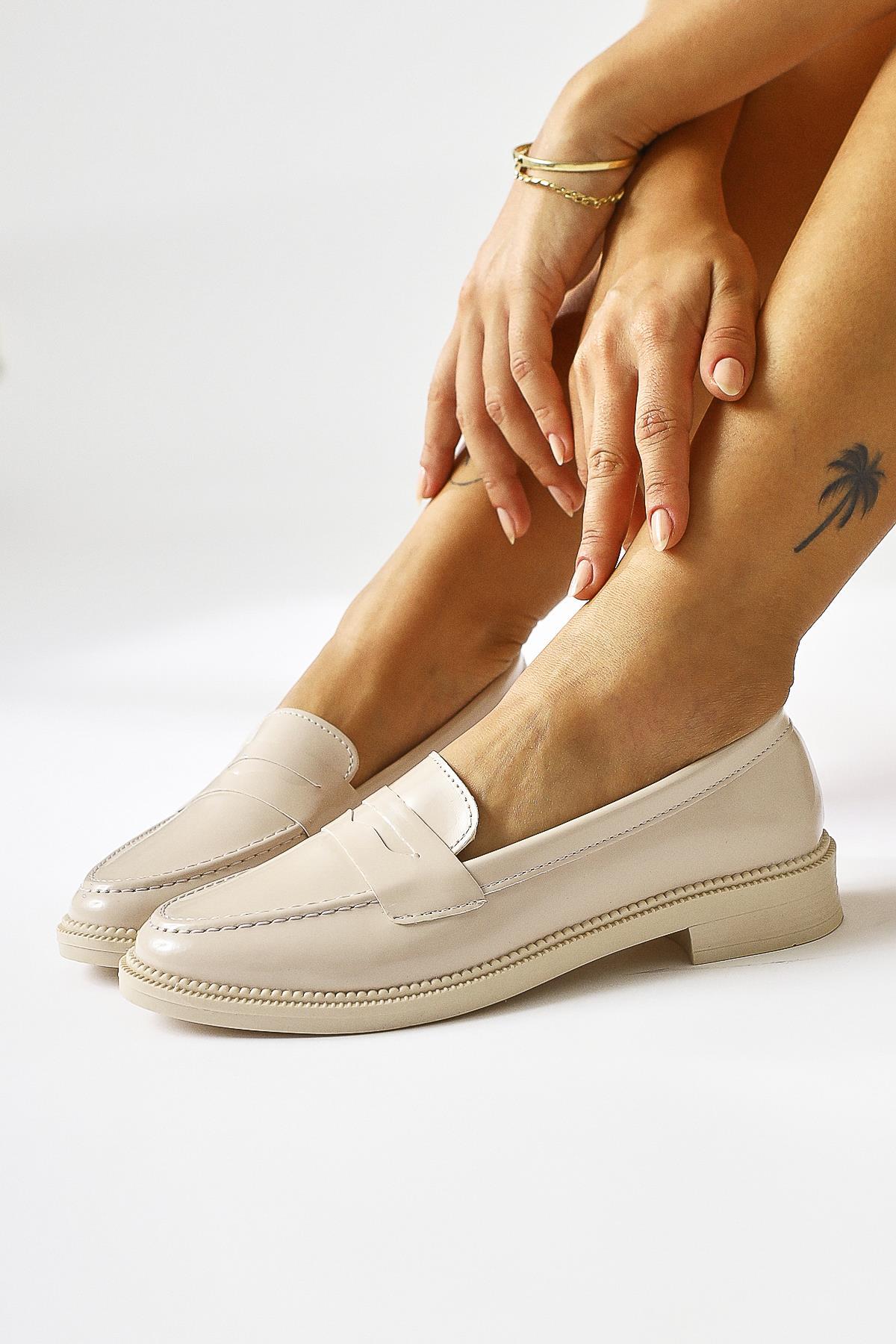 Amelina Beige Patent Everyday Shoes