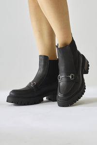 Lemonie – Black Buckle-Detail Elastic Pull-On Boot (Women)