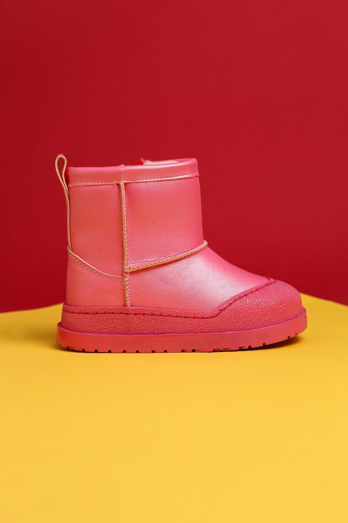 Jasmin Fuchsia Boots with Reverse Stitching and Fur Lining for Kids