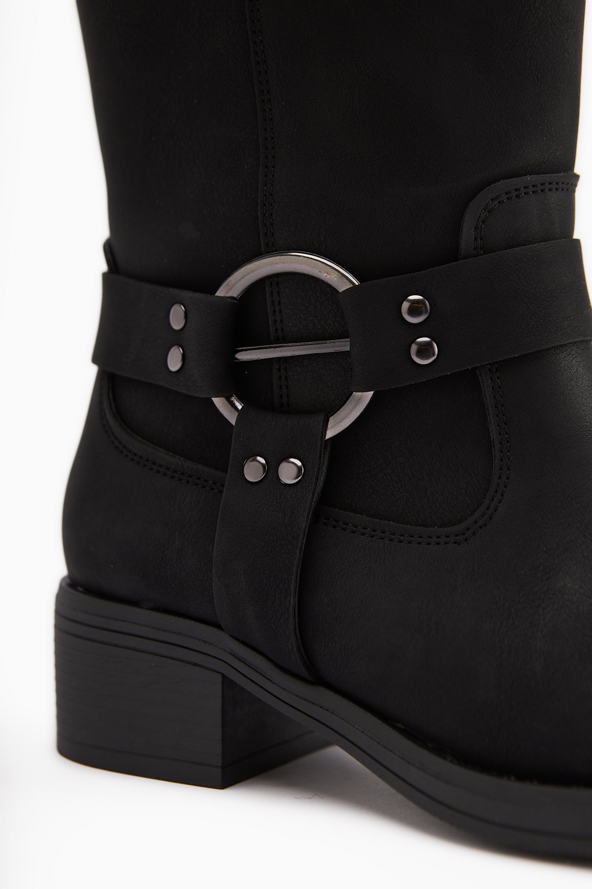 Soleil Black Belt Detailed Women’s Boots