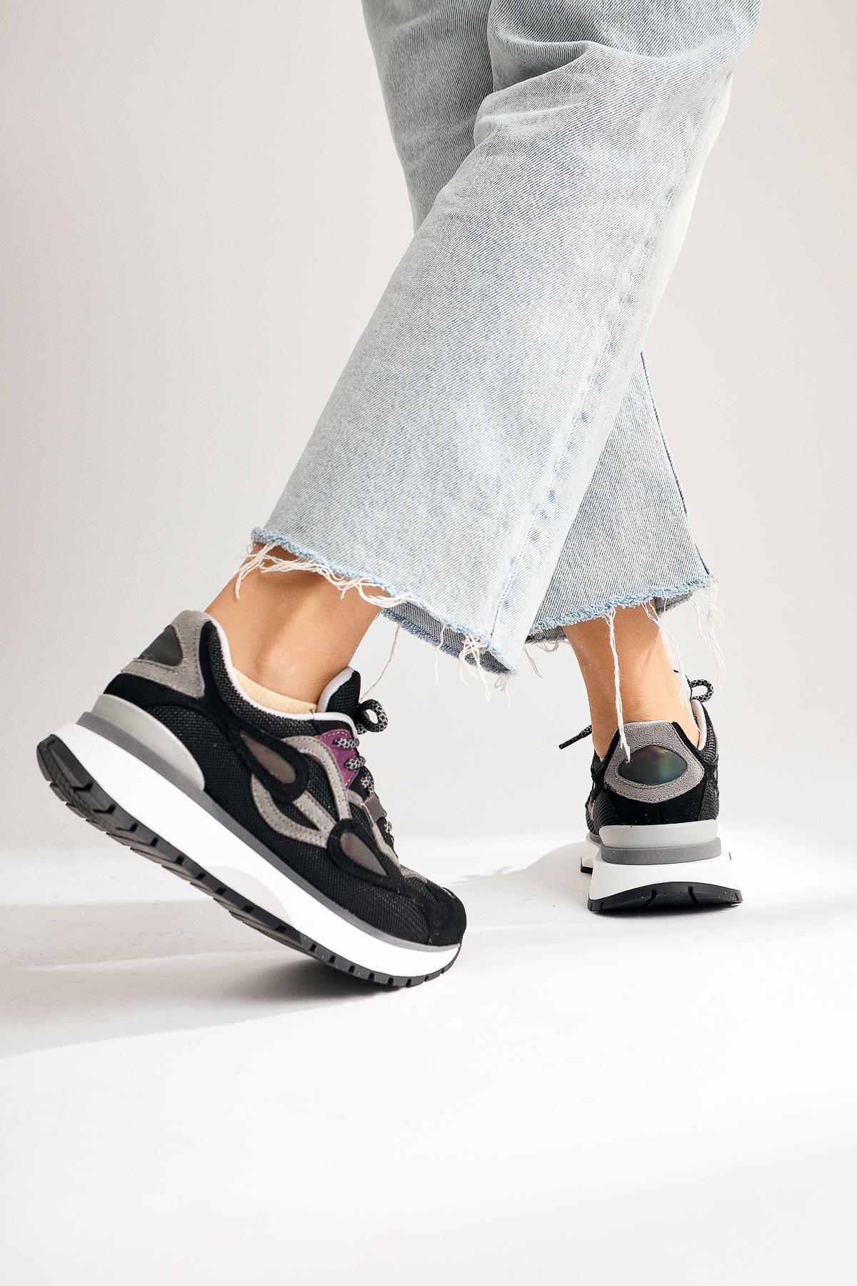 Gerdh Black Knit-Suede Sneaker