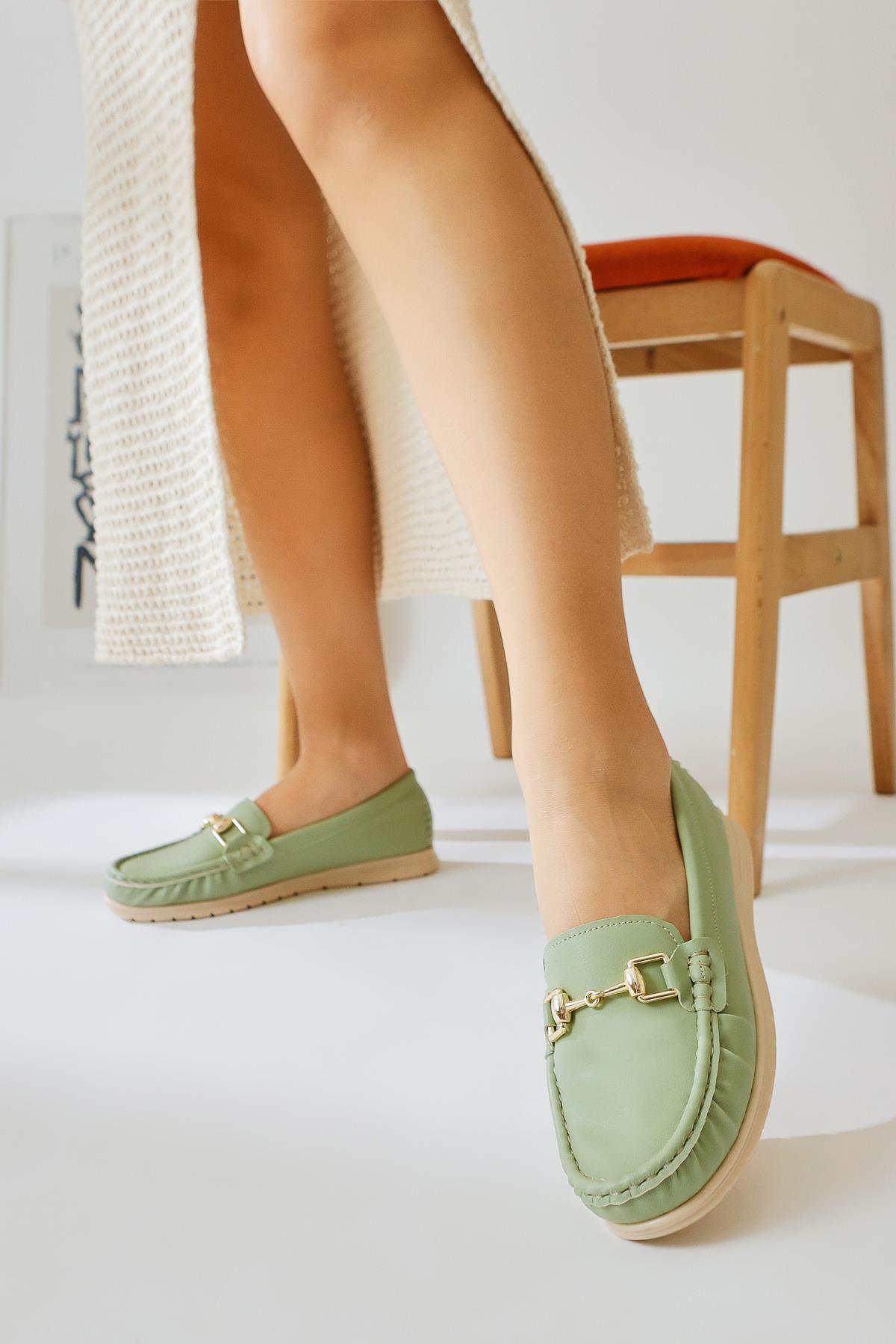 Tola – Green Buckle-Detail Casual Shoe (Women)