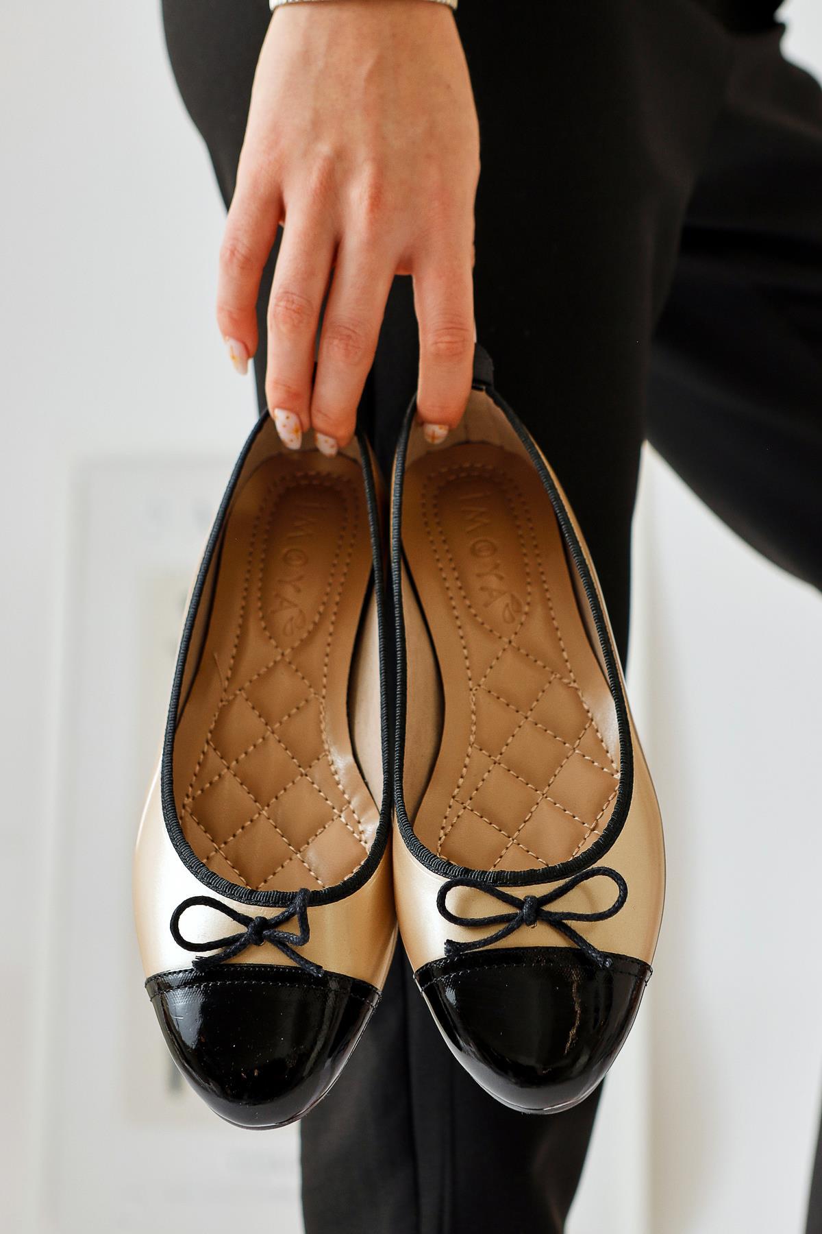 Sobhie Gold Patent Leather Black Tipped Bow Detail Ballet Flat