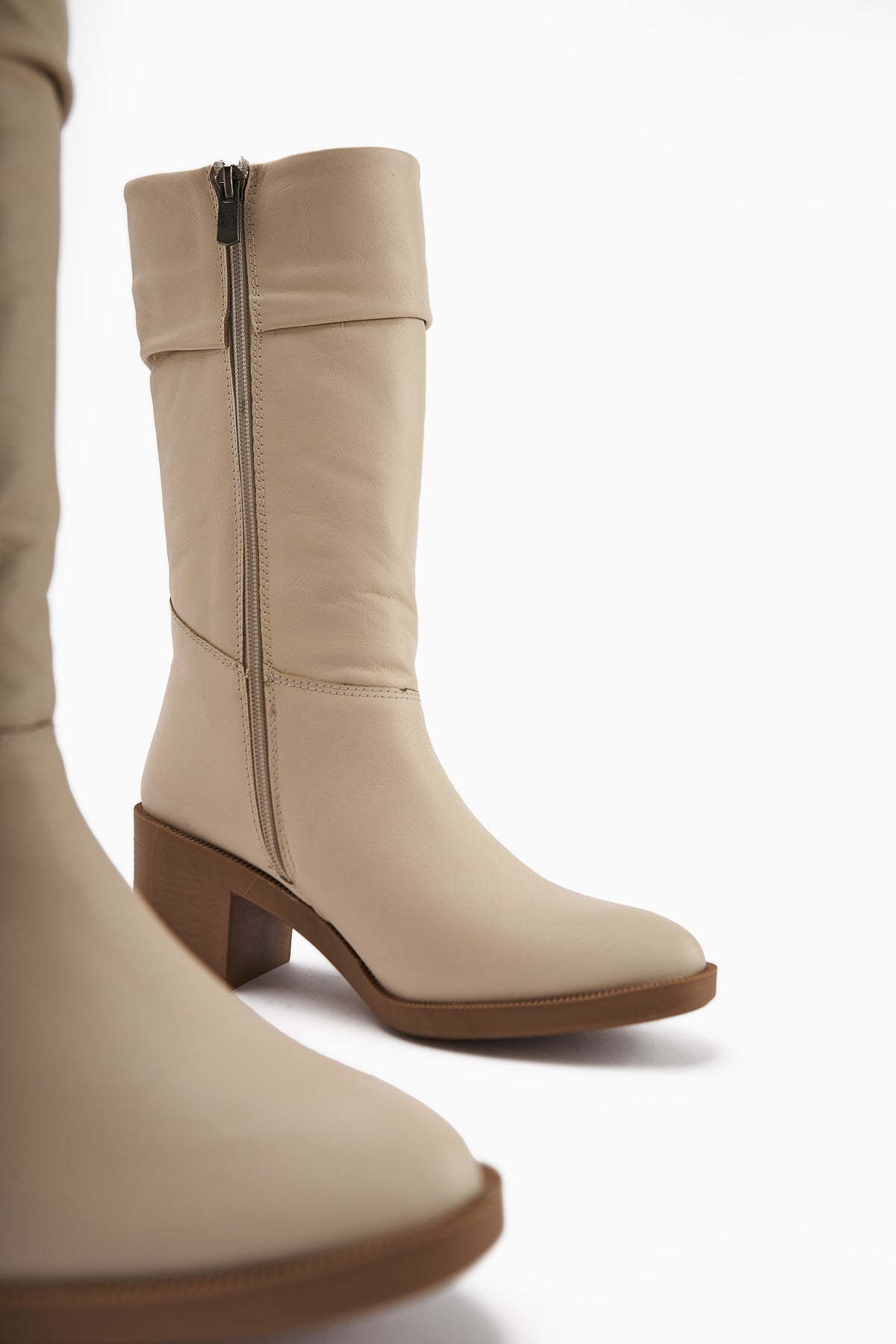 Sahara Genuine Leather Beige Pleated Zipper Women's Boot