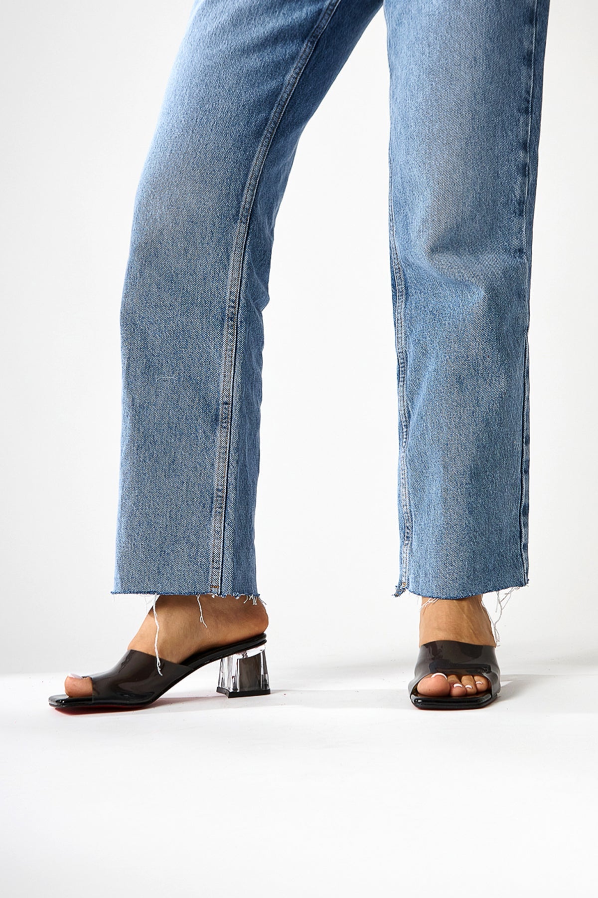 Persa – Black Transparent-Strap Transparent-Heel Slide (Women)