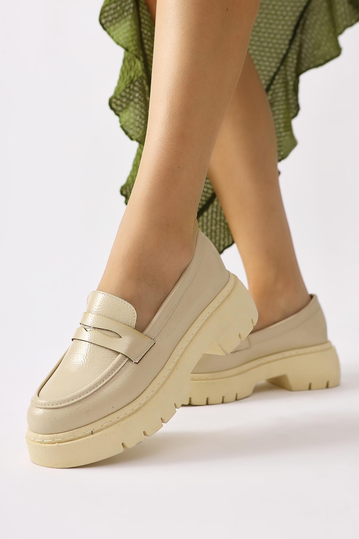 Lorenza Nude Crinkled Patent Leather Moccasin