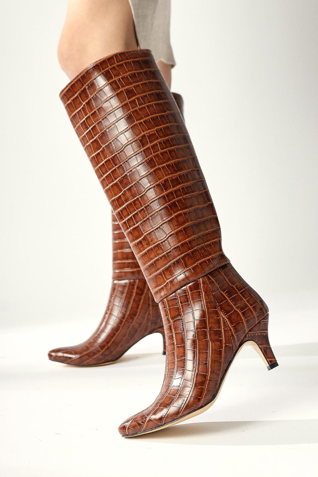 Milika – Cognac Pointed-Toe Low-Heel Pull-On Knee-High Boot (Women)