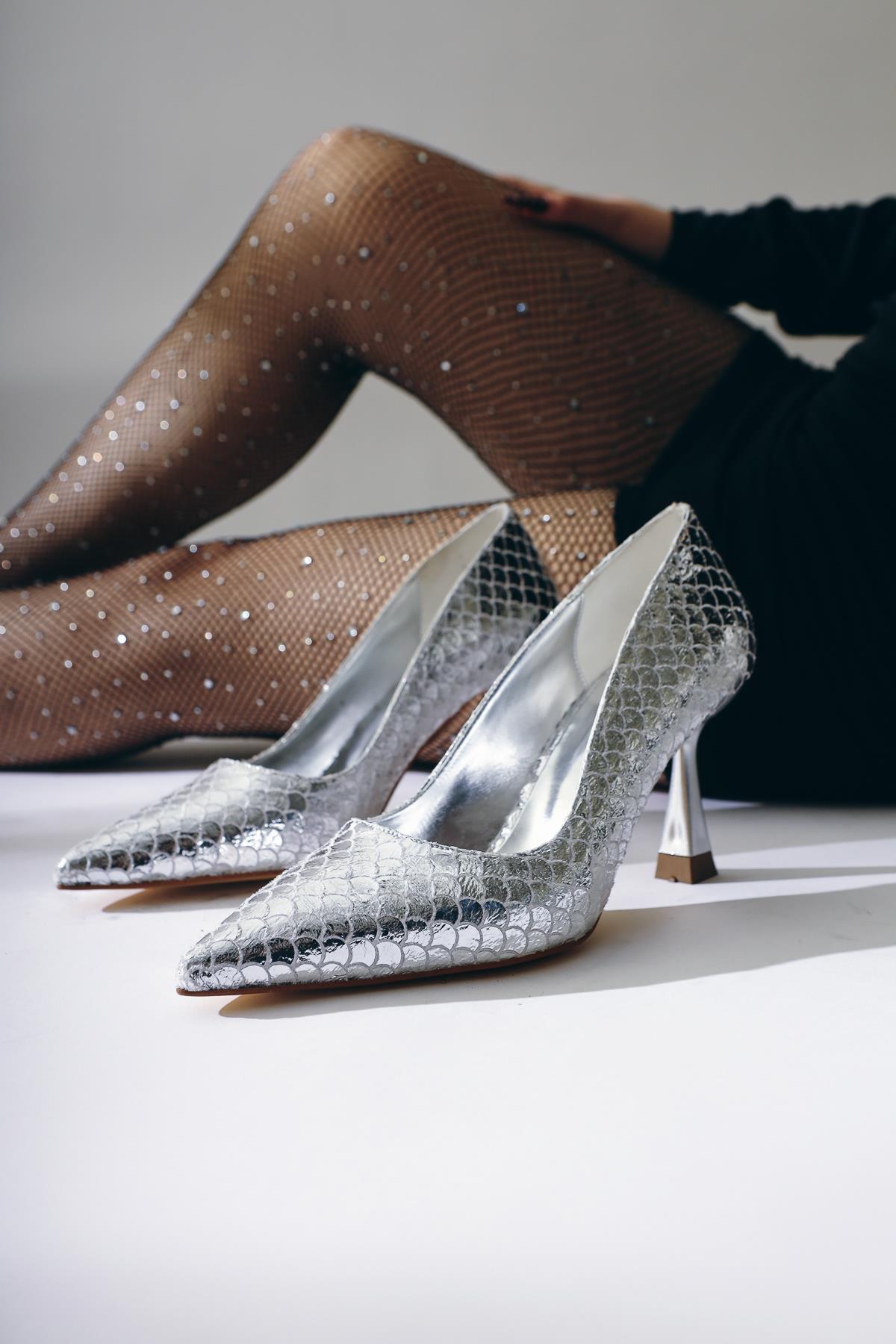 Celestine – Silver Fish-Scale Textured Pointed-Toe Stiletto (Women)
