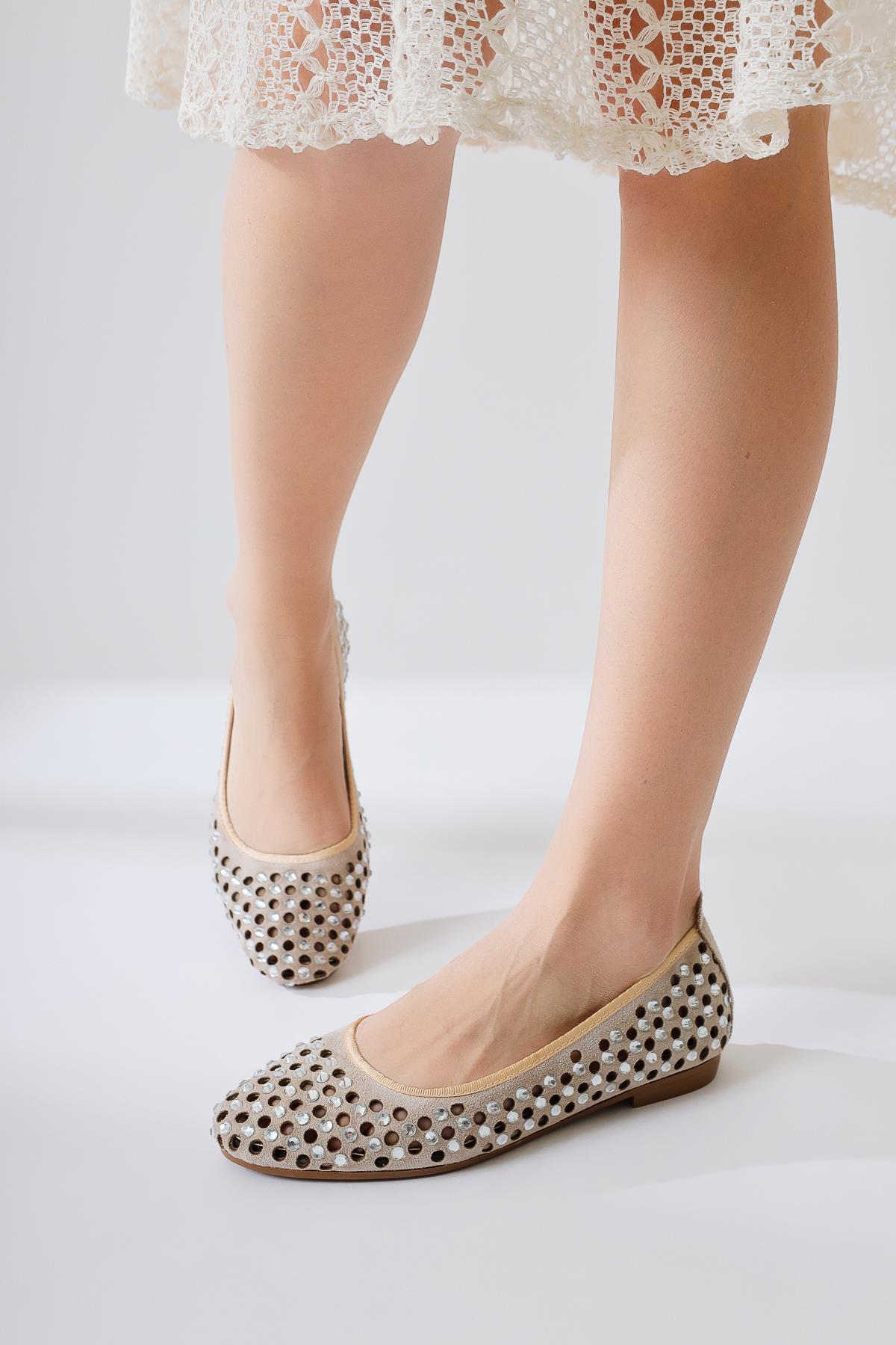 Milinda – Cream Suede Laser-Cut Stone-Detail Ballet Flat (Women)