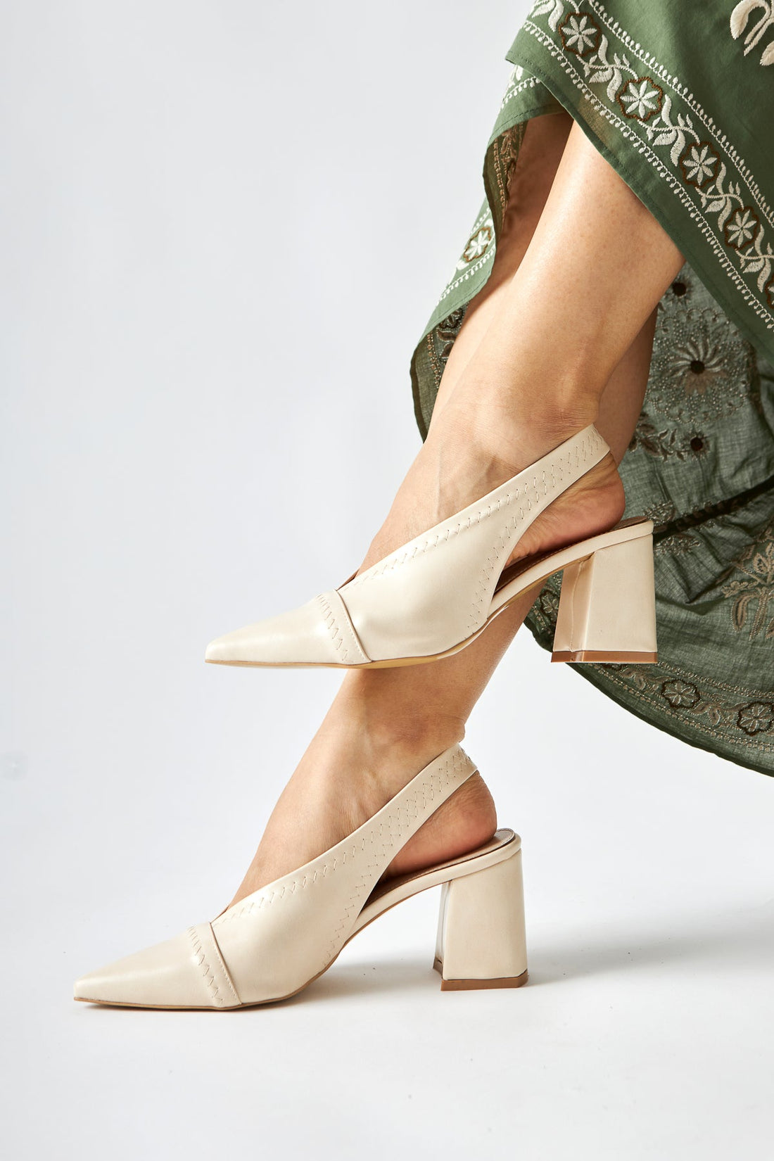 Essie Ecru Pointed Toe Elastic Stitch Detail Thick Heel Women's Shoes