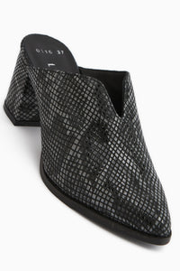 Rachel Genuine Leather Black Snake Pattern Women’s Heeled Slippers