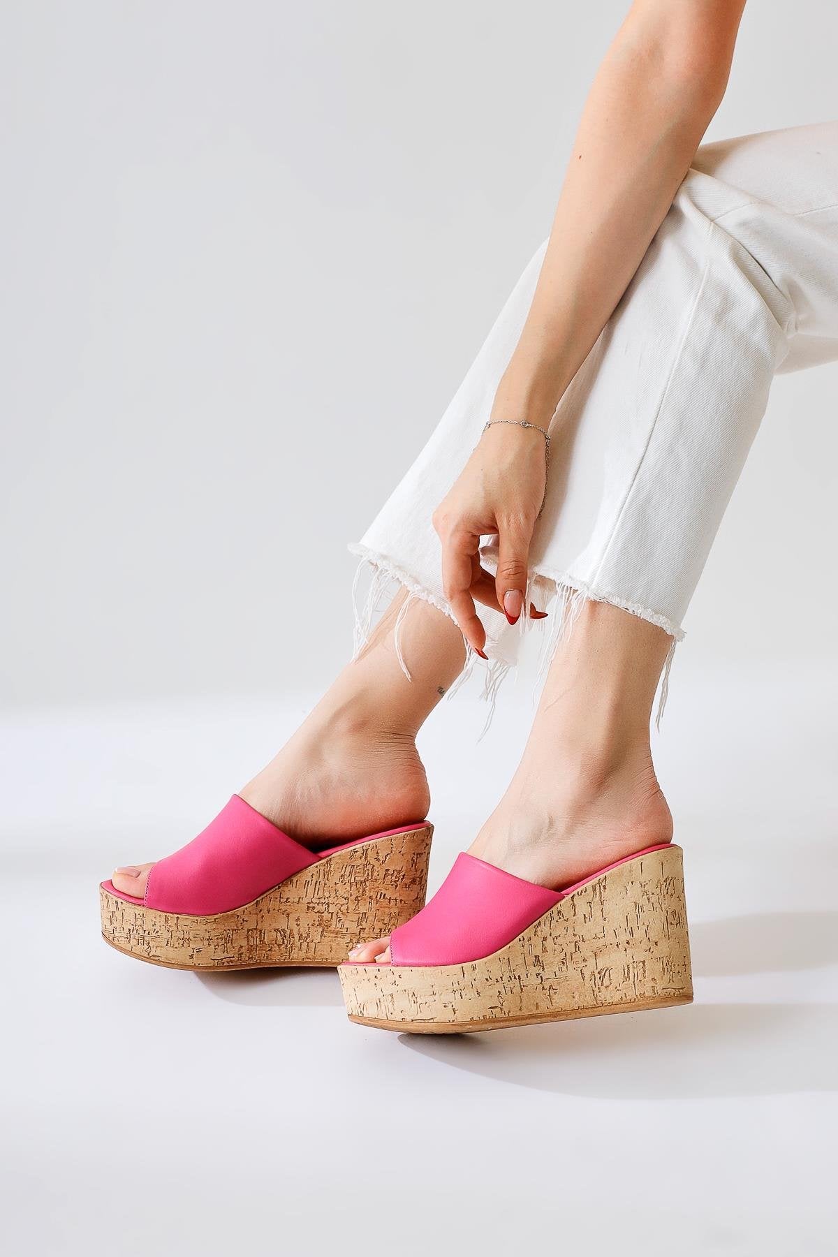 Riya – Fuchsia Thick Cork-Platform Slide (Women)