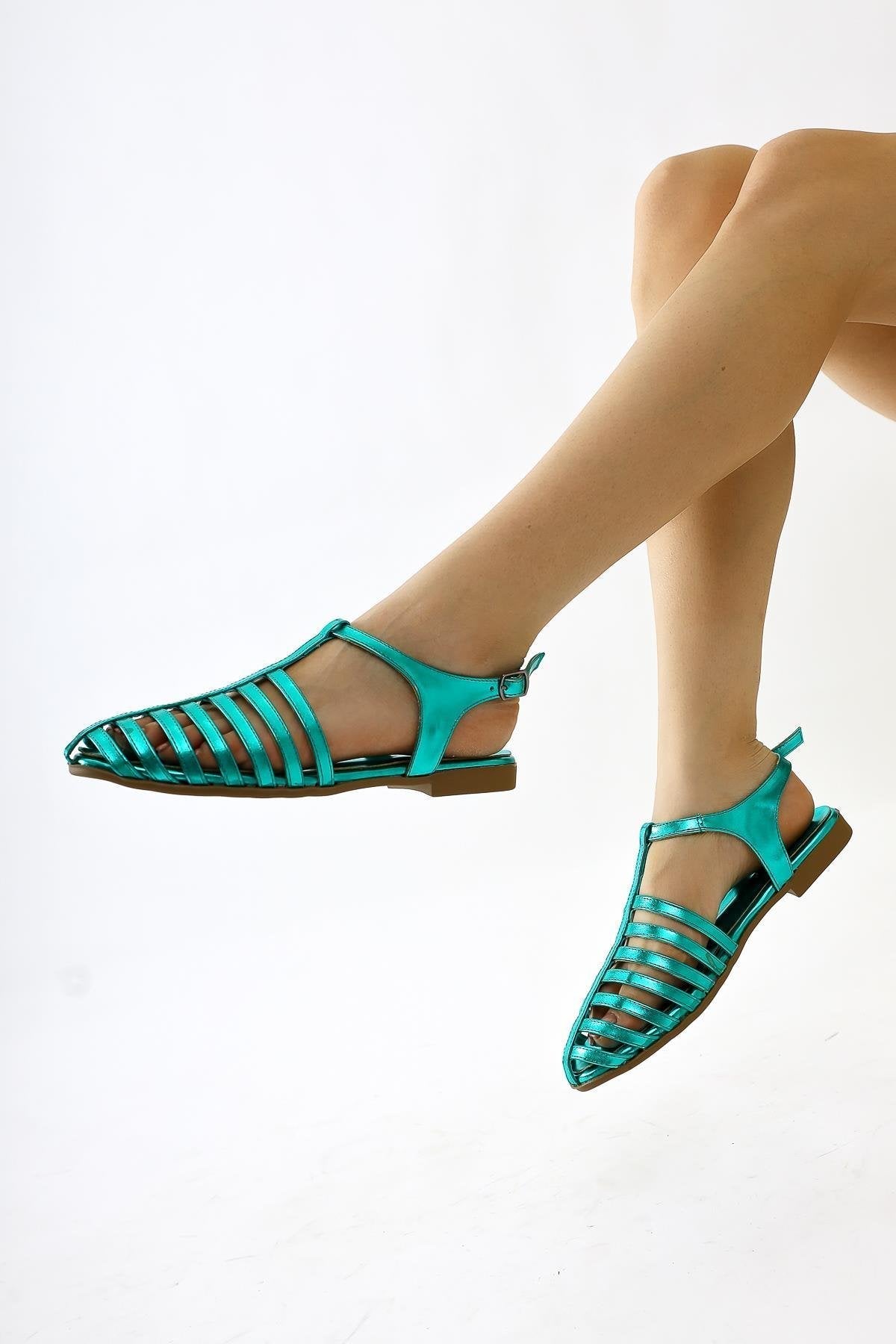 Zafu Green Patent Leather Flat Sandal with Thin Straps