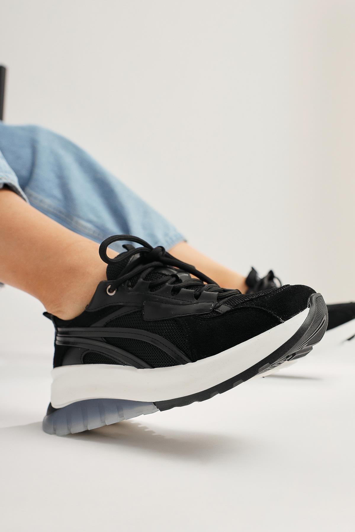 Jillian Black Heeled Detail Sport Shoe