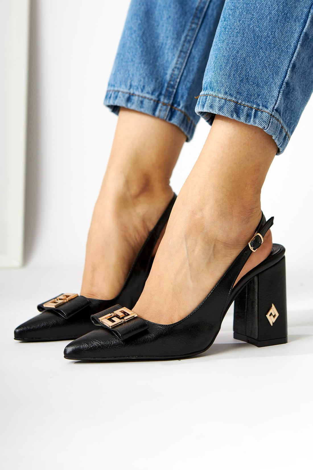 Yupin Black Metal Detailed Closed Toe Women’s Heeled Shoes