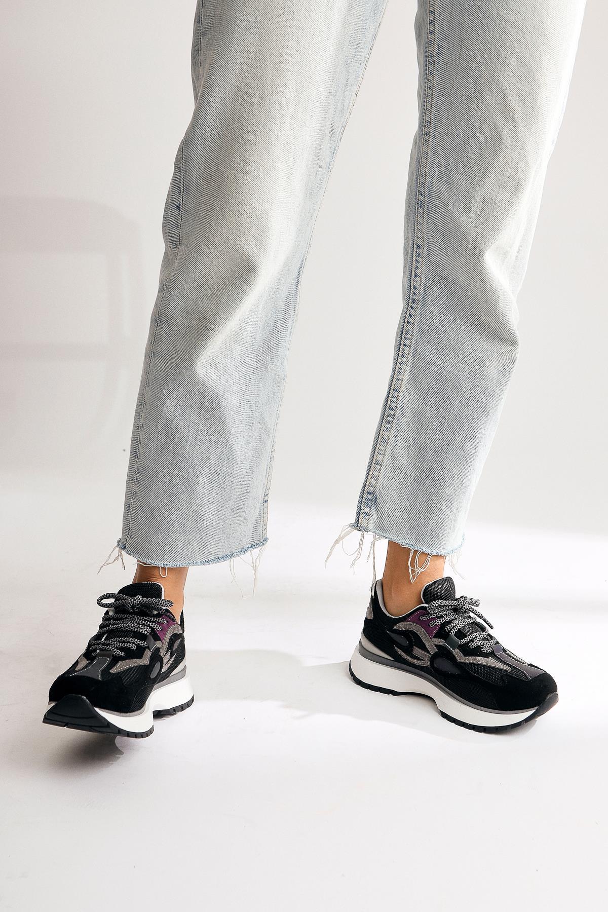 Gerdh Black Knit-Suede Sneaker