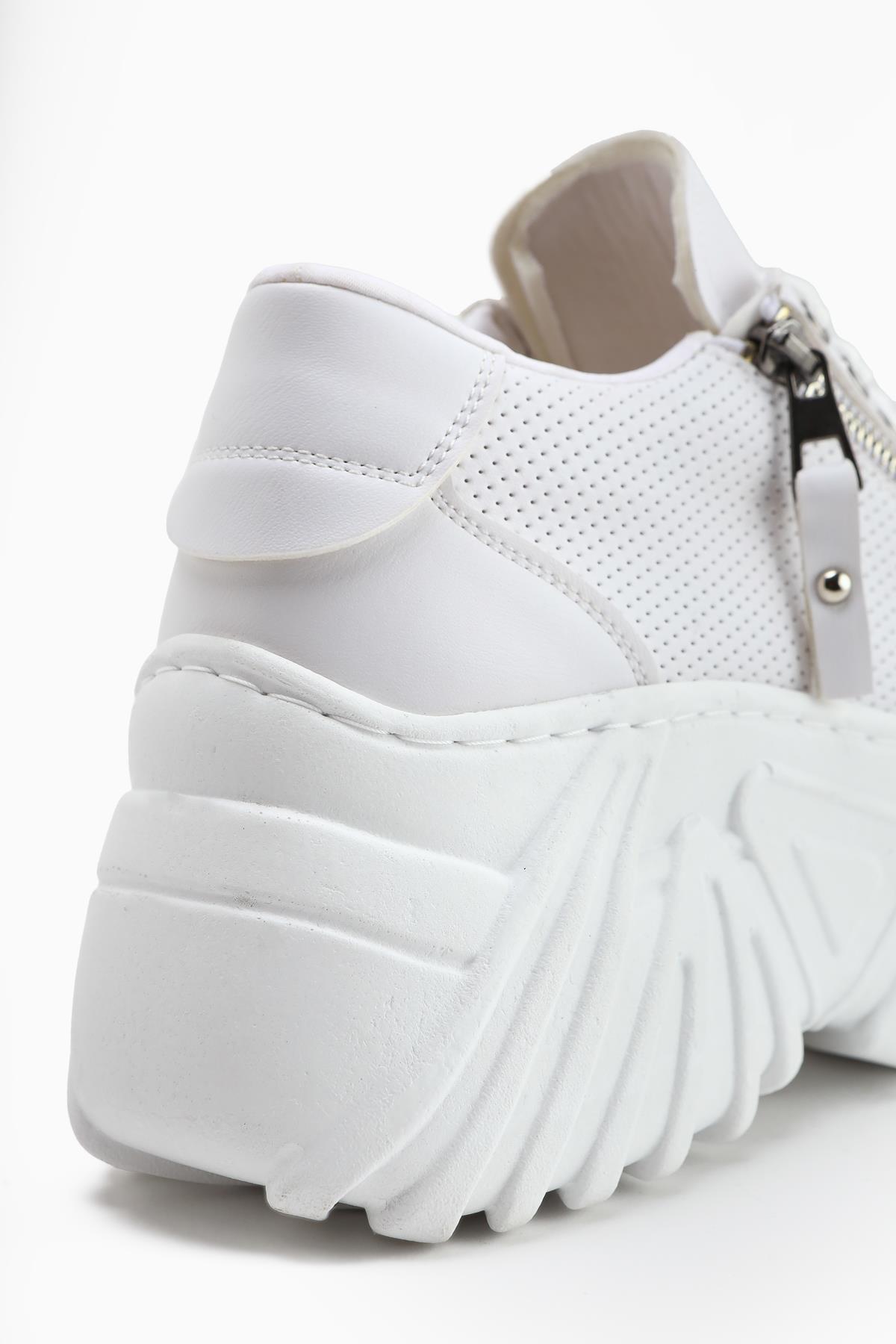 Betty – White Zipper-Detail Platform Sneaker (Women)