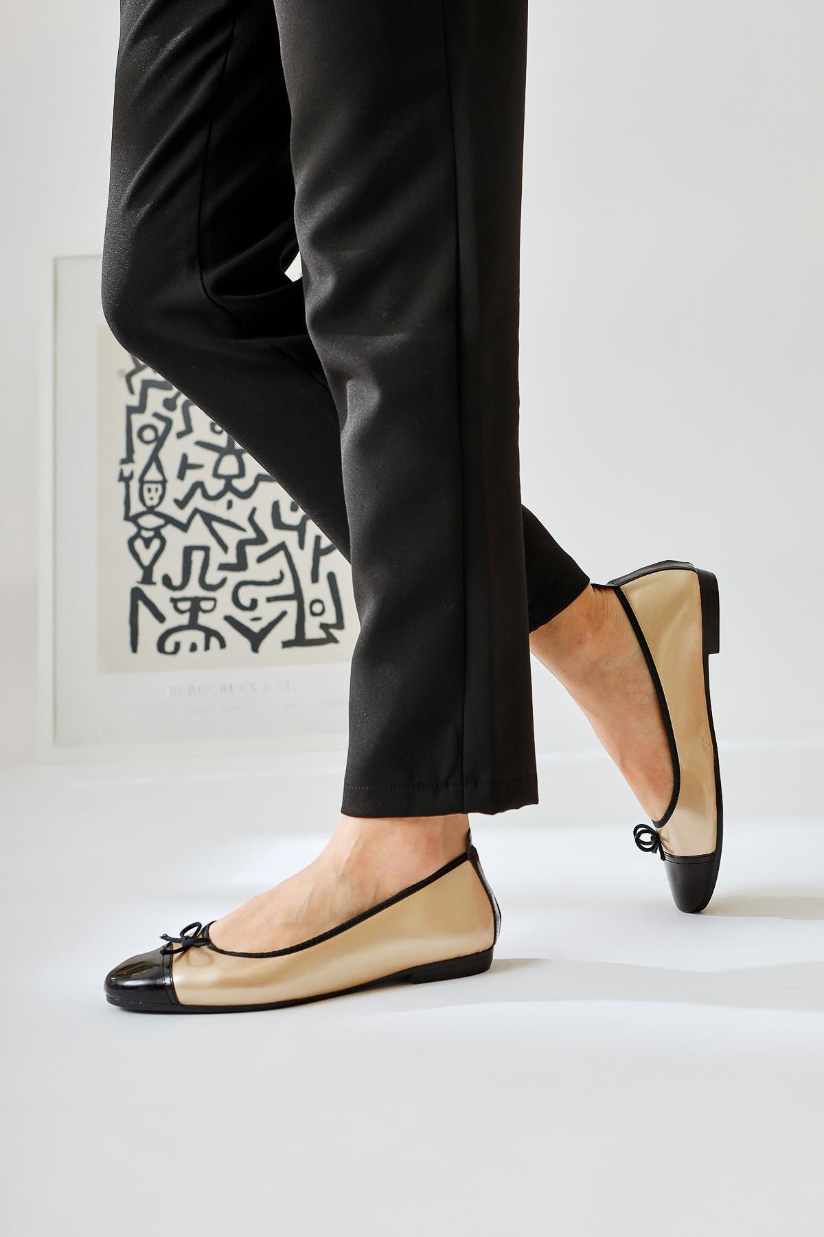 Sobhie Gold Patent Leather Black Tipped Bow Detail Ballet Flat