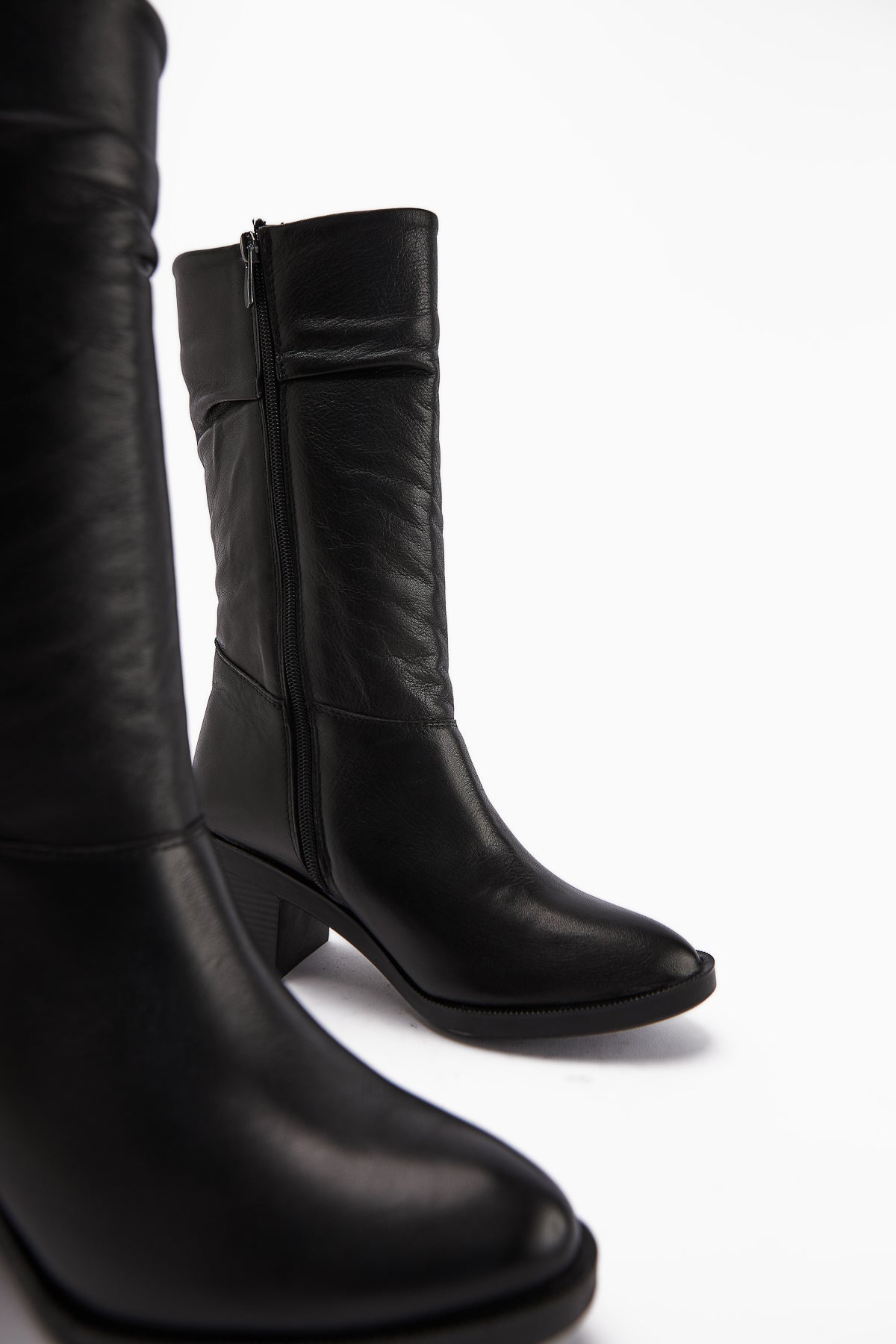 Sahara Genuine Leather Black Pleated Zipper Women's Boot