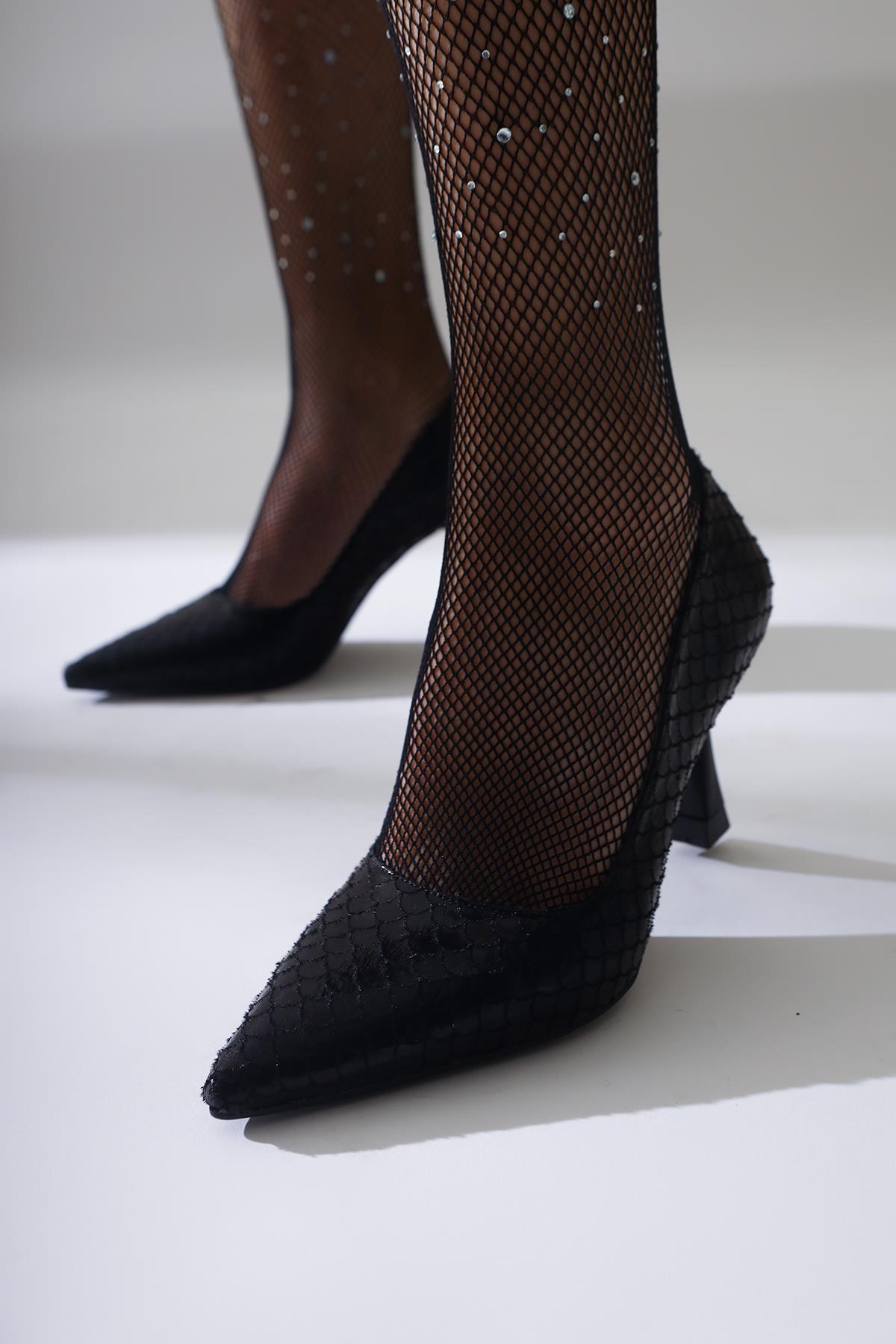 Celestine – Black Fish-Scale Textured Pointed-Toe Stiletto (Women)