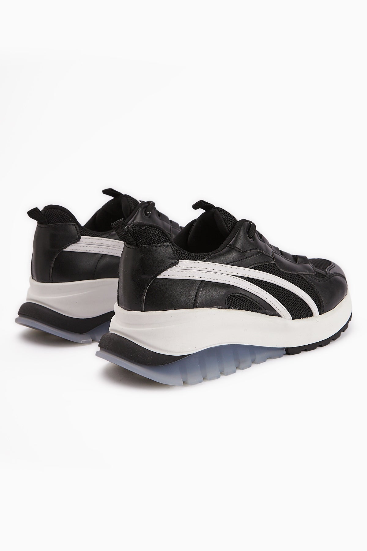 Jillian – Black White Heel-Detail Sneaker (Women)