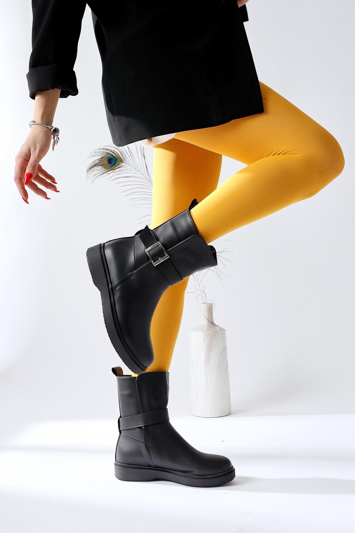 Behnoush Black Oval Toe Buckle Detailed Boots